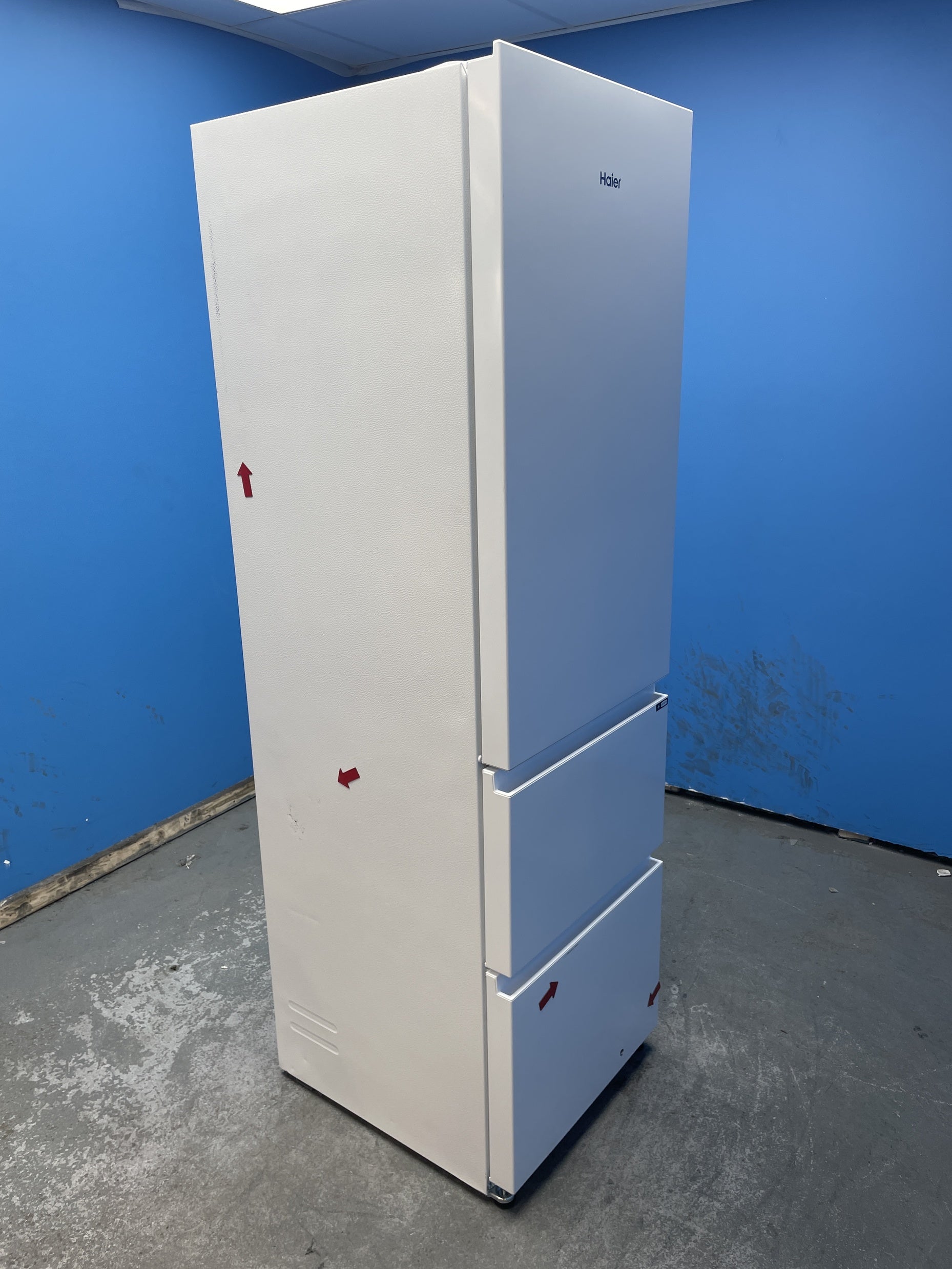 #GRC-153-859 - Haier 3D 55 Series 3 HTR3518ENMWK 60/40 Fridge Freezer