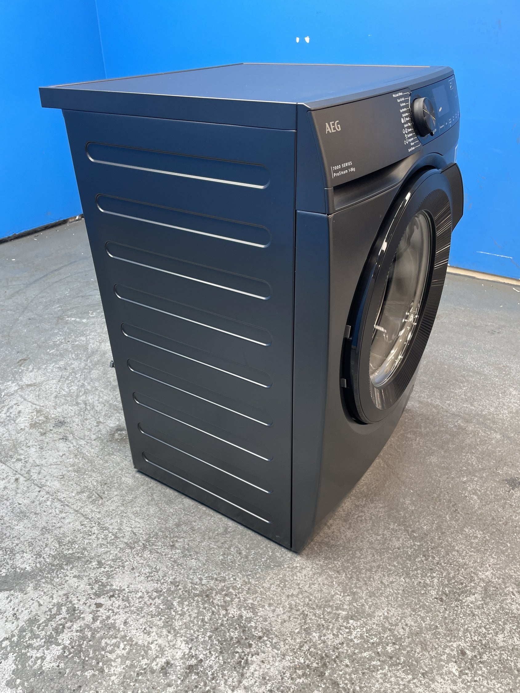 #GRC-156-023 - AEG 7000 ProSteam LFSR7484U4B 8kg 1400rpm Washing Machine
