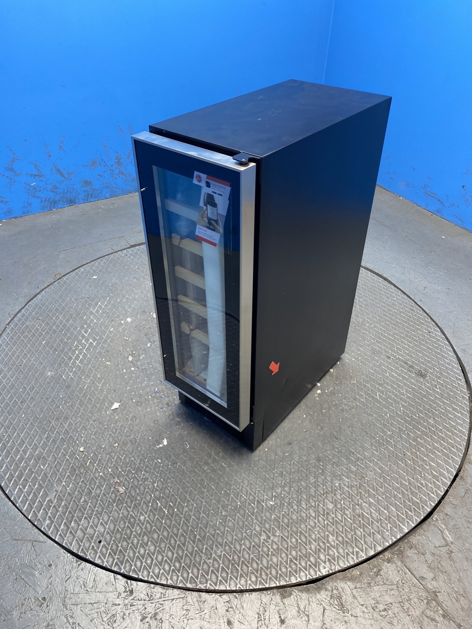 Hoover HWCB30UK/N 20 Bottles Wine Cooler
