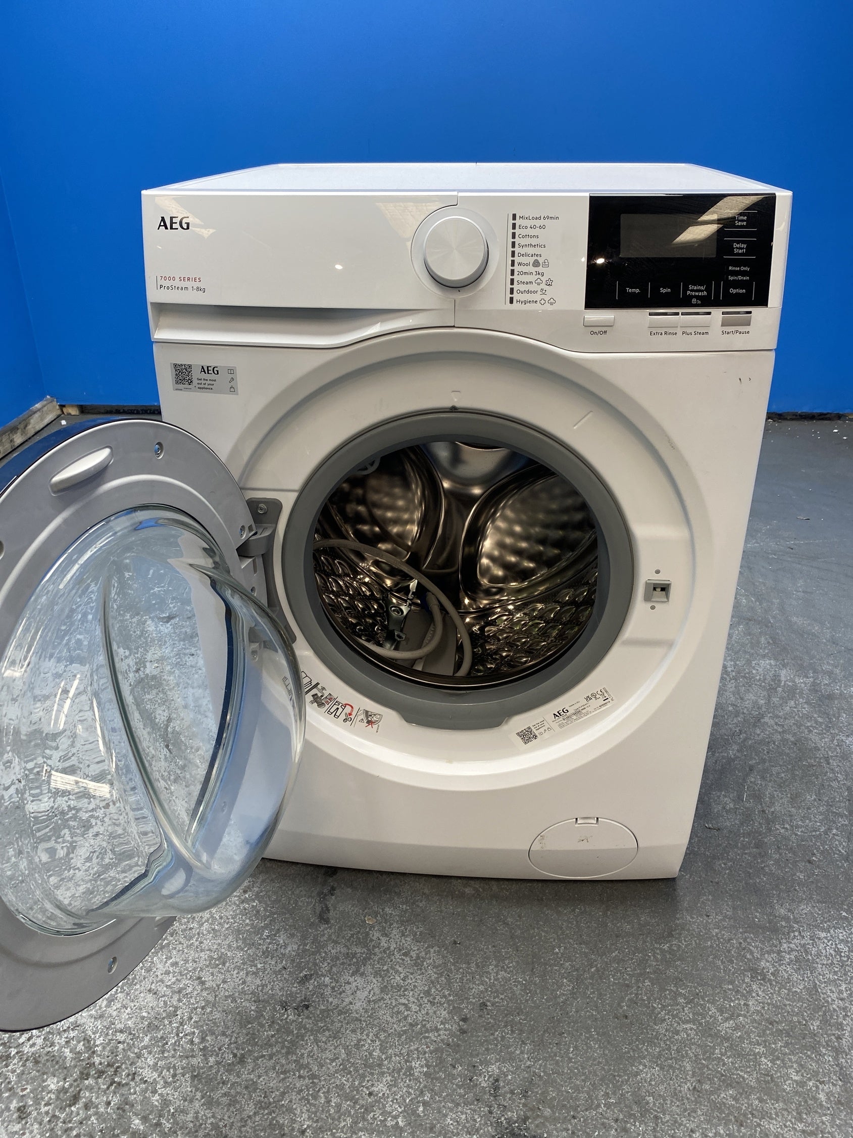 #GRC-156-007 - AEG LFR71844B 7000 8kg 1400rpm ProSteam Washing Machine