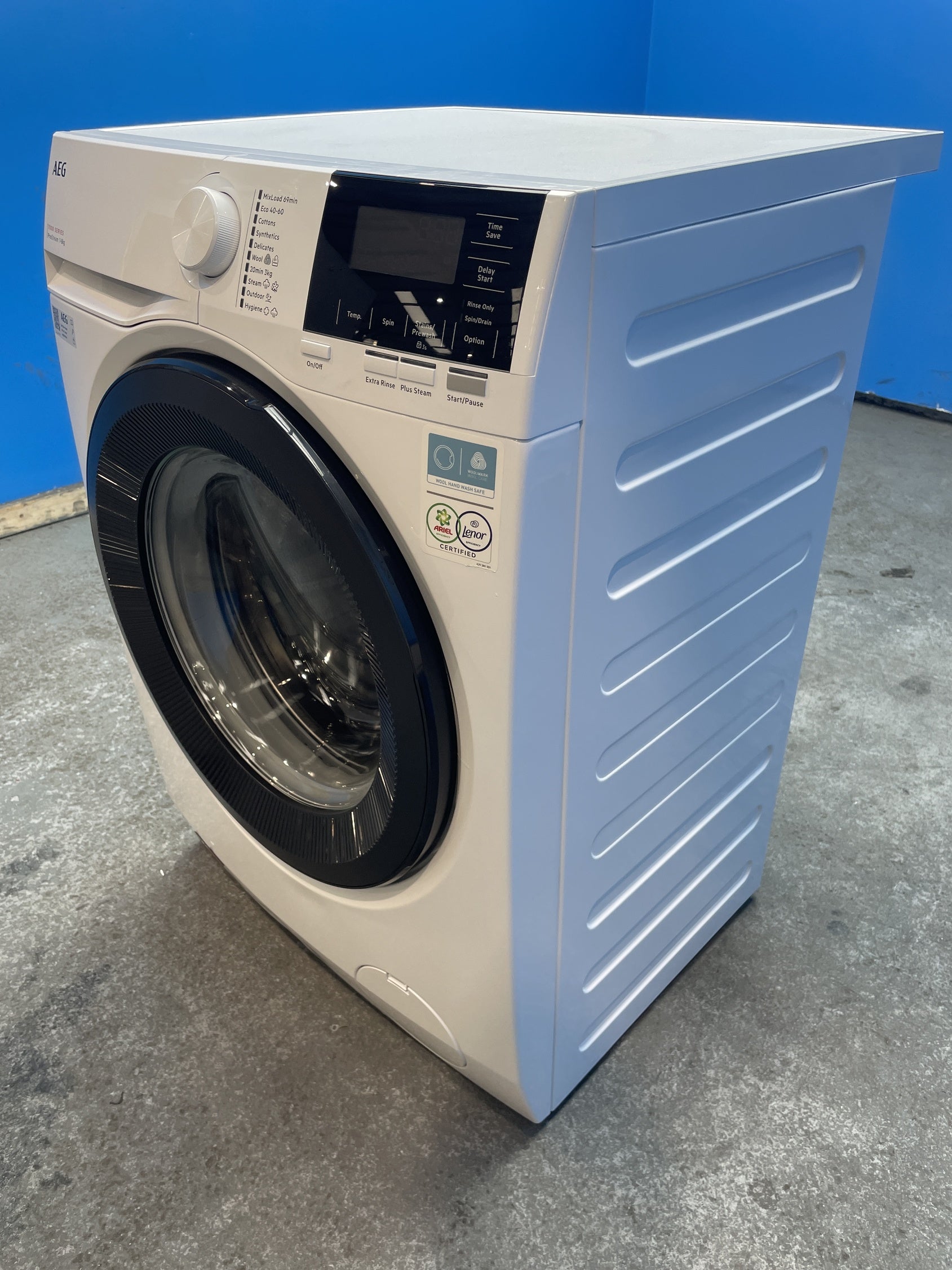 #GRC-154-088 - AEG LFR71864B 8kg 1600rpm ProSteam Washing Machine