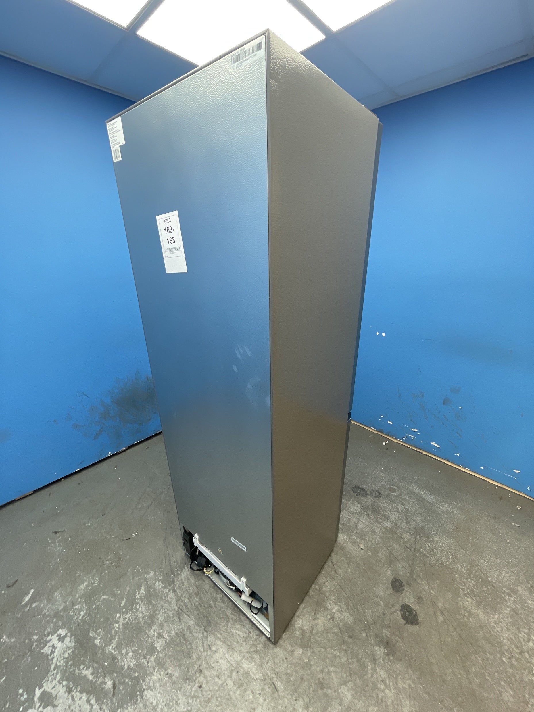 #GRC-163-163 - Hisense RB395N4BCE 304 Litre Combi Fridge Freezer