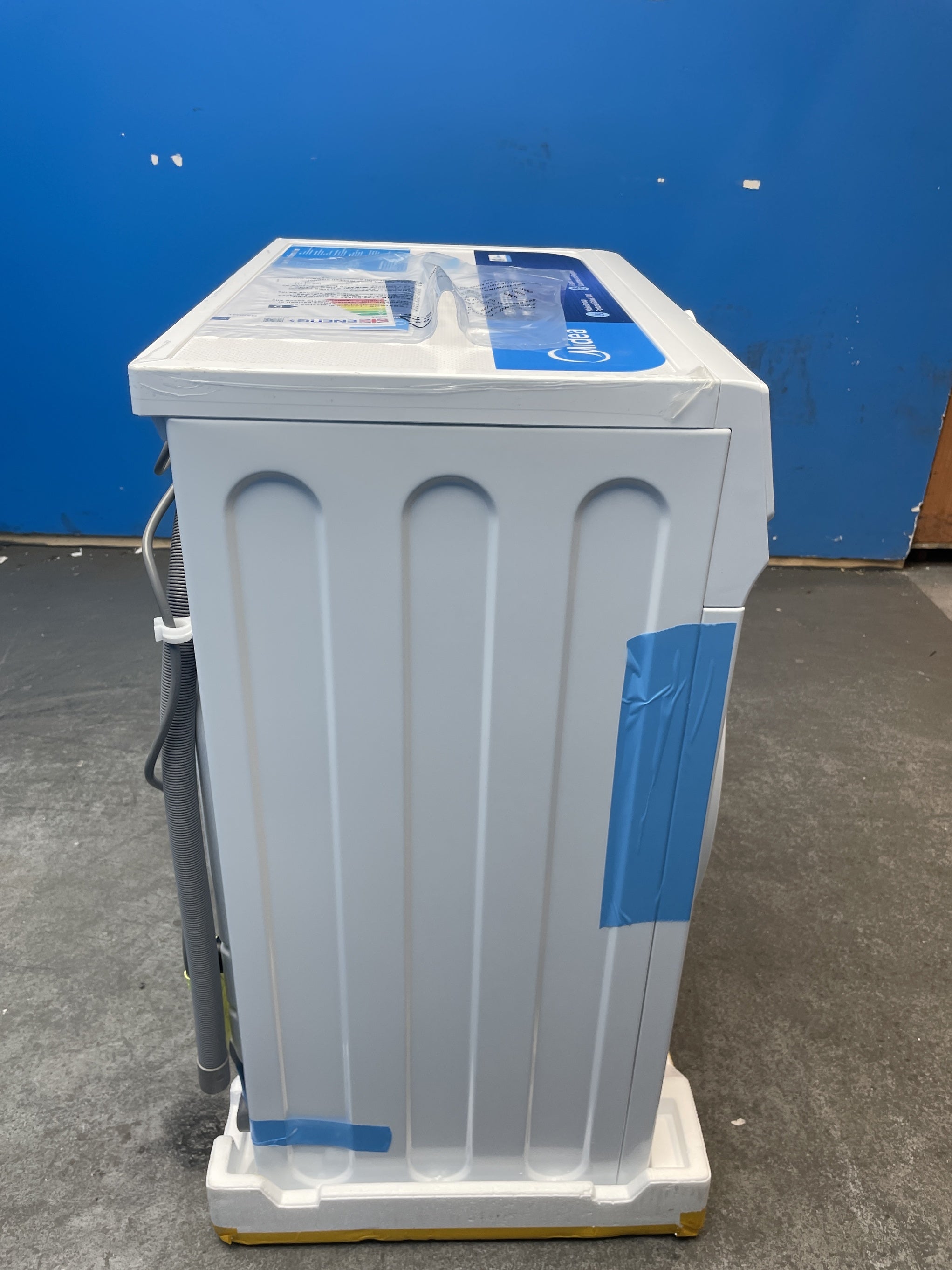 #GRC-159-945 - Midea MF100W60 6kg 1000 Spin Washing Machine with Lunar Dial