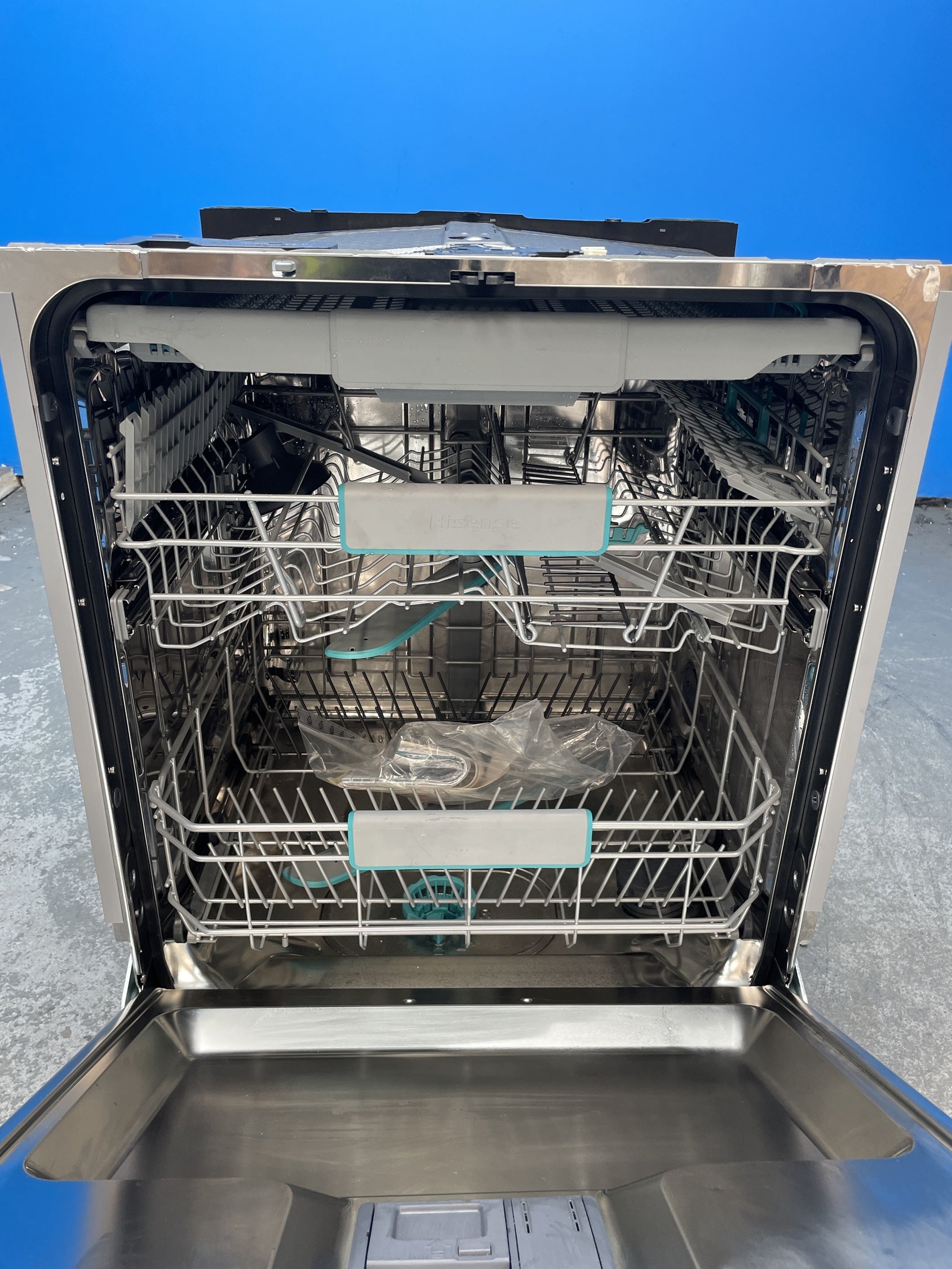 #GRC-157-445 - Hisense HV673A60UK 16 Place Fully Integrated Dishwasher