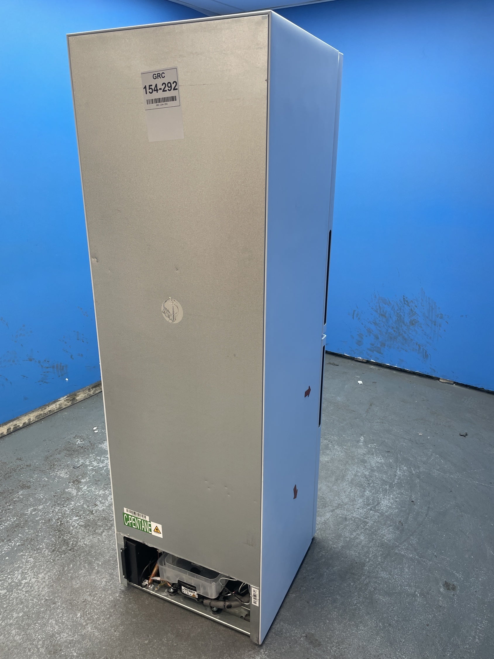 #GRC-154-292 - Hoover HVT3CLECKIHW 235 Litre Combi Fridge Freezer