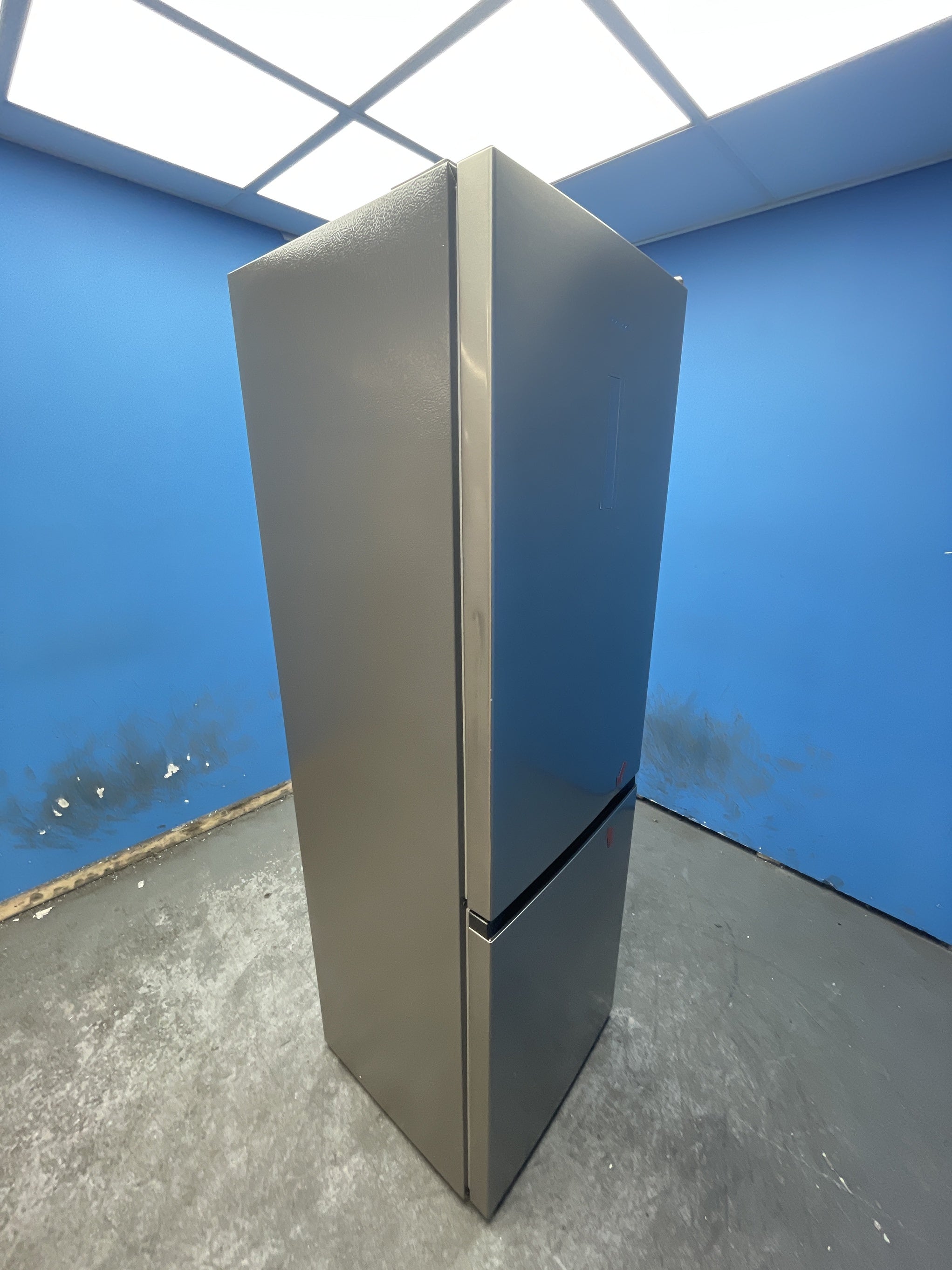 #GRC-163-163 - Hisense RB395N4BCE 304 Litre Combi Fridge Freezer