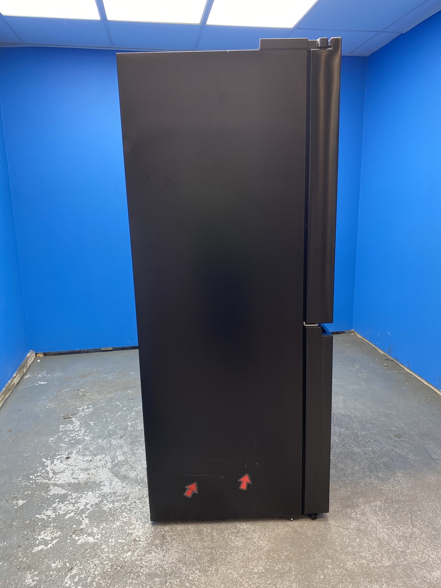 #GRC-143-633 - Hisense RQ758N4SWFE 606 Litre American Fridge Fridge Freezer