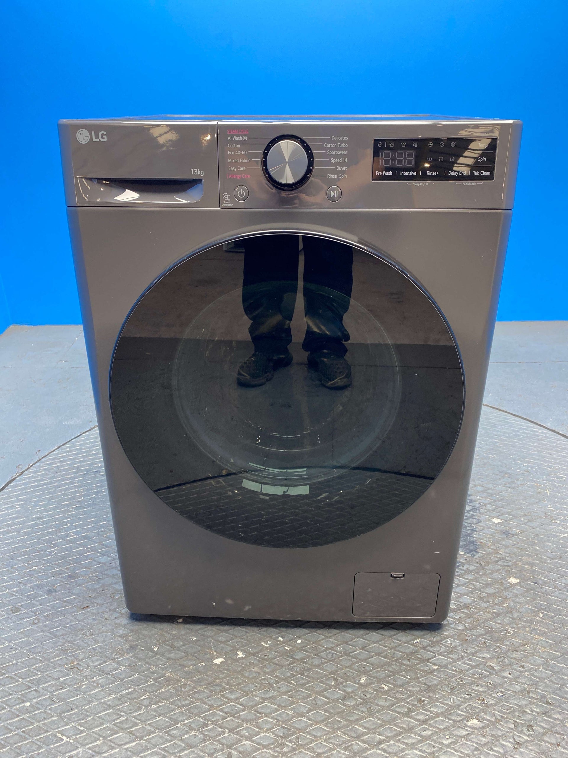 LG F4Y513GBLN1 13kg AI Direct Drive Washing Machine