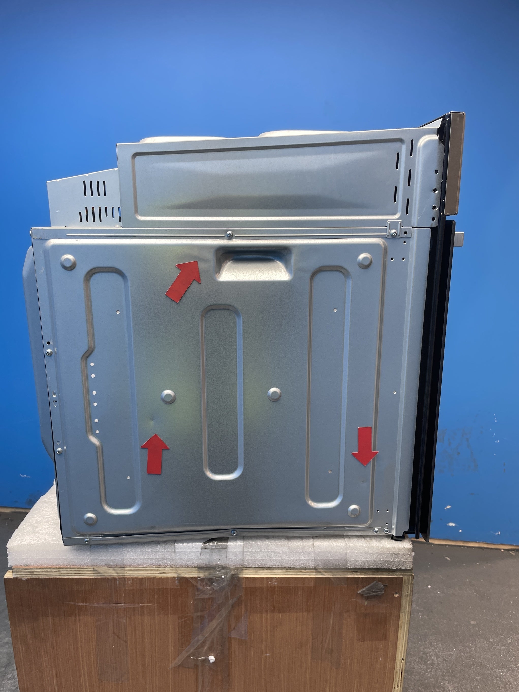 #GRC-159-151 - Midea MBO65M90M1-X 70L Built-In Single Fan Oven
