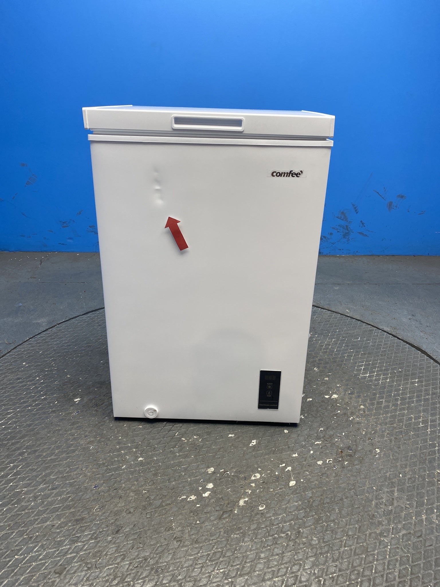 COMFEE' RCC100WH2E 99L Chest Freezer with Digital Control