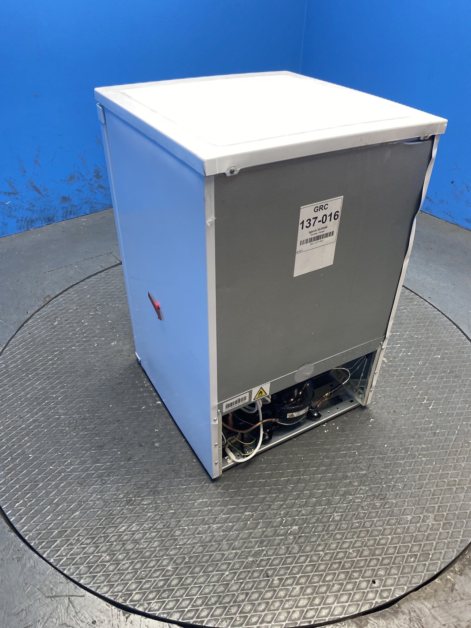 Igenix IG355W 94 Litre Under Counter Freezer