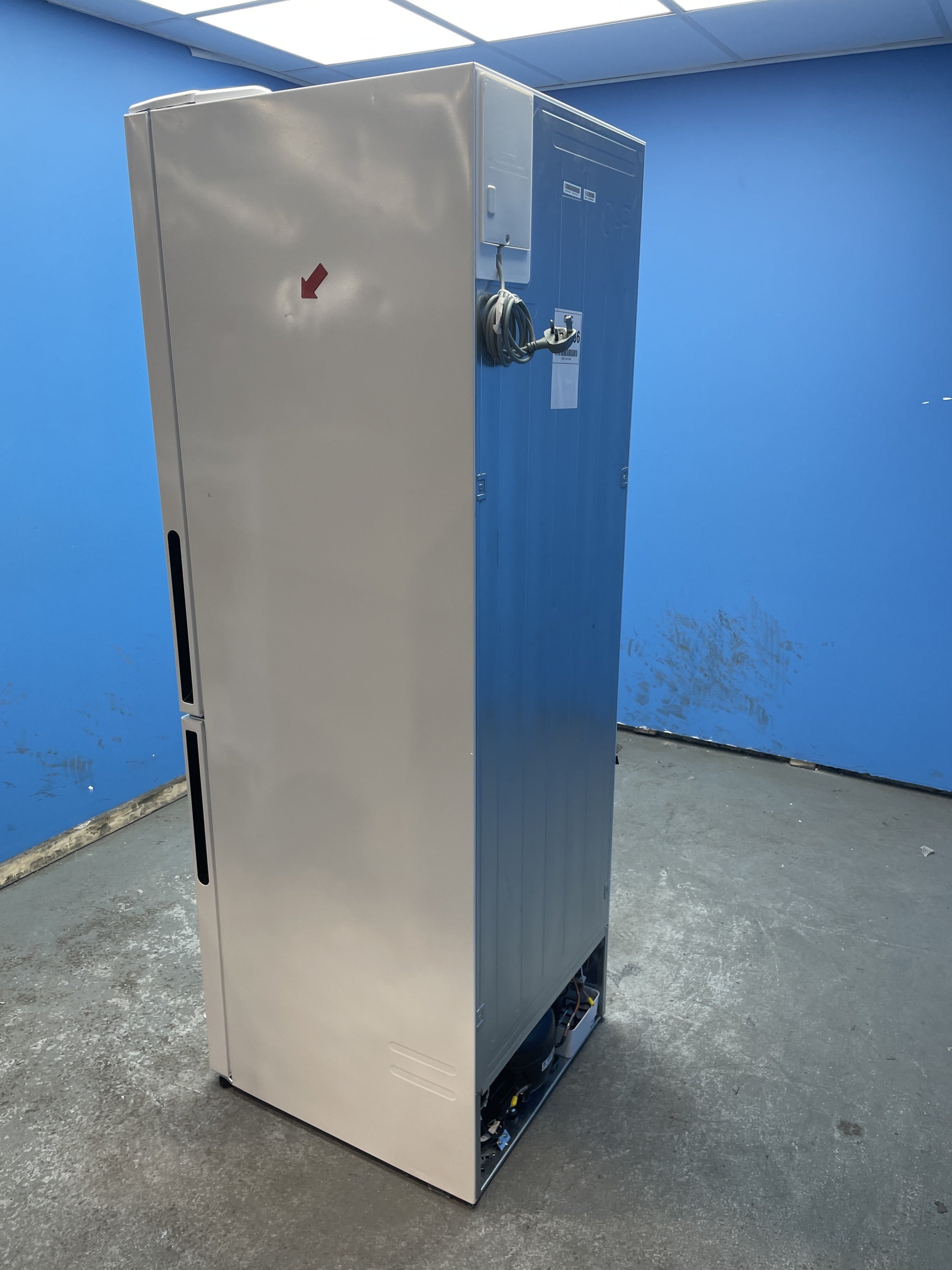 #GRC-153-566 - Hoover HOCE4T618EWK 341 Litre Combi Fridge Freezer