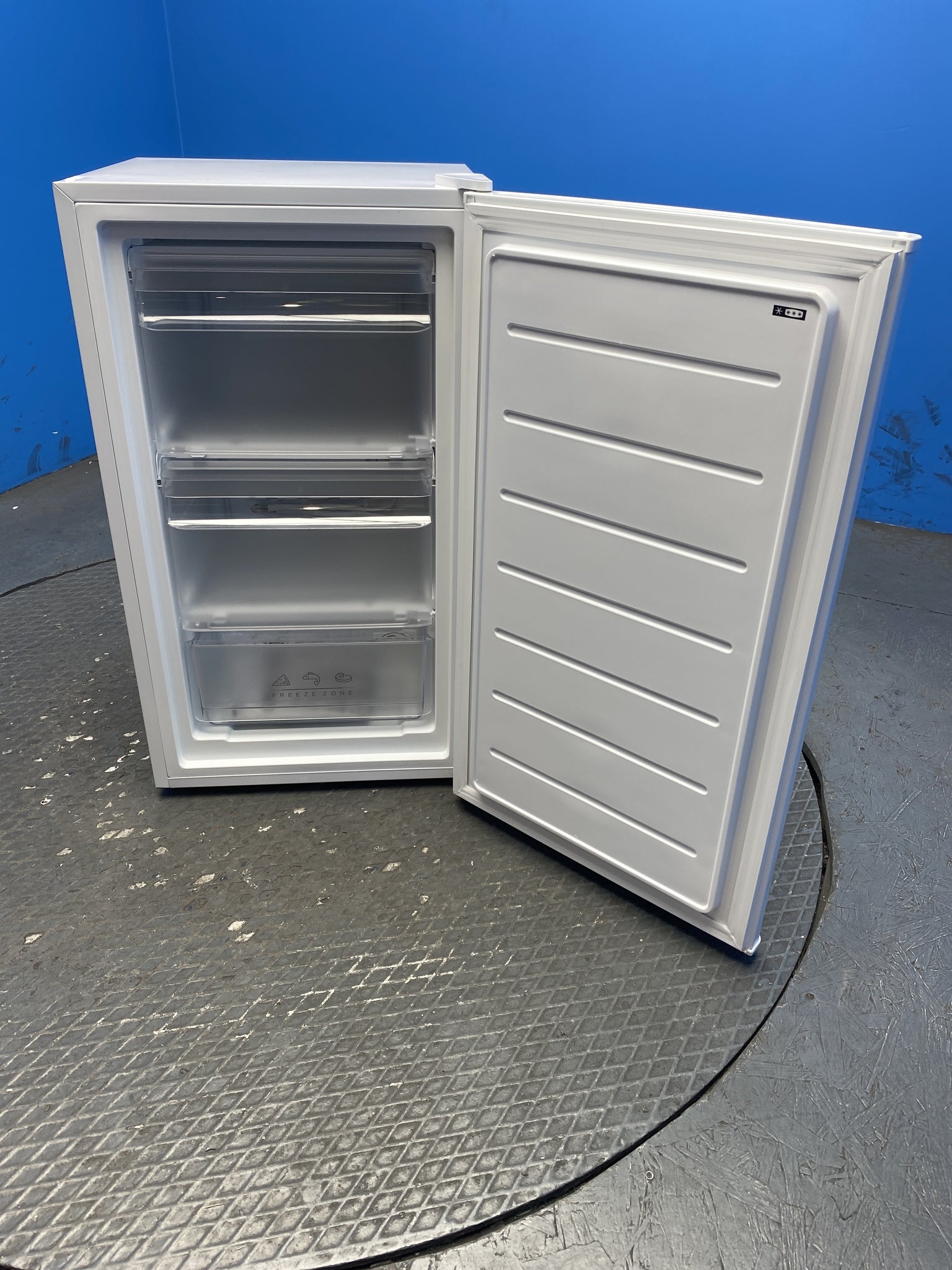 Comfee RCU60WH2(E) 60L Under Counter Freezer