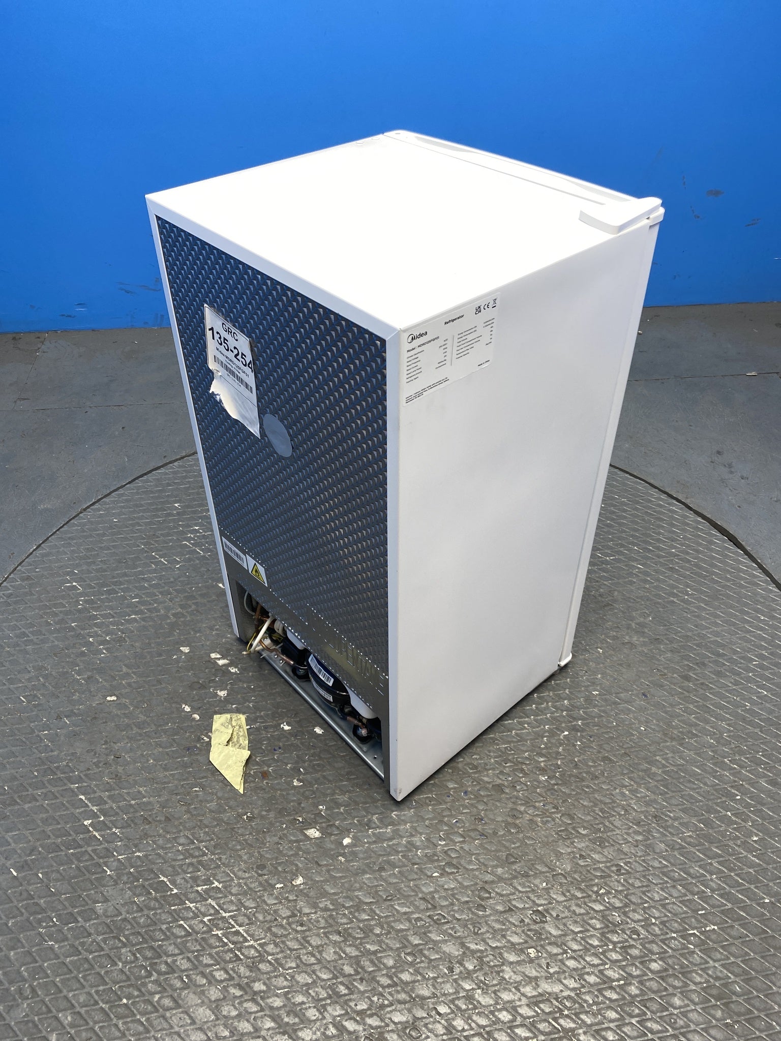 Midea MDRD125FGF01 80 Litre Under Counter Fridge