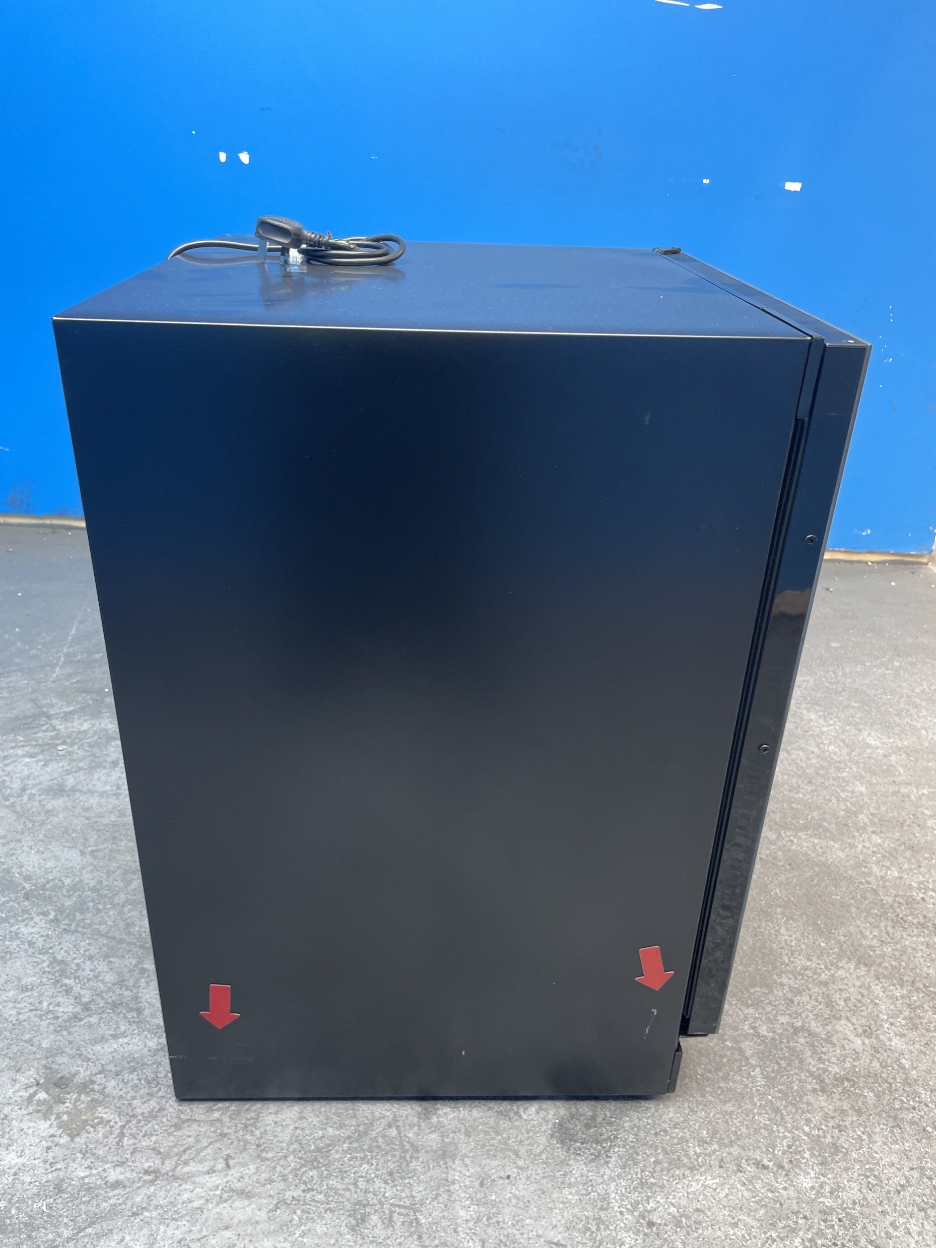 #GRC-158-098 - Hisense RW3N132GSLF Built-In 46 Bottles Wine Cooler