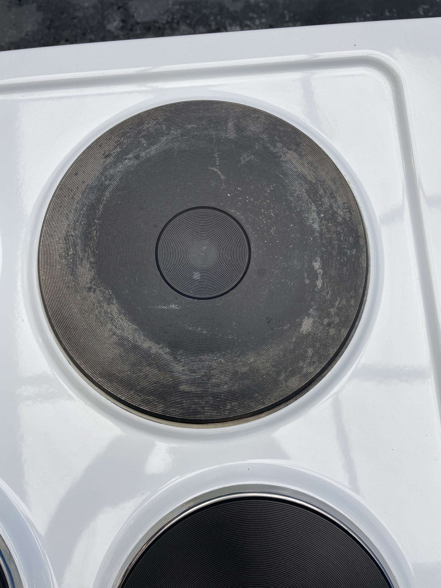 #GRC-163-884 - Midea 50cm Electric Cooker – Solid Plate Hob, Integrated Grill, White