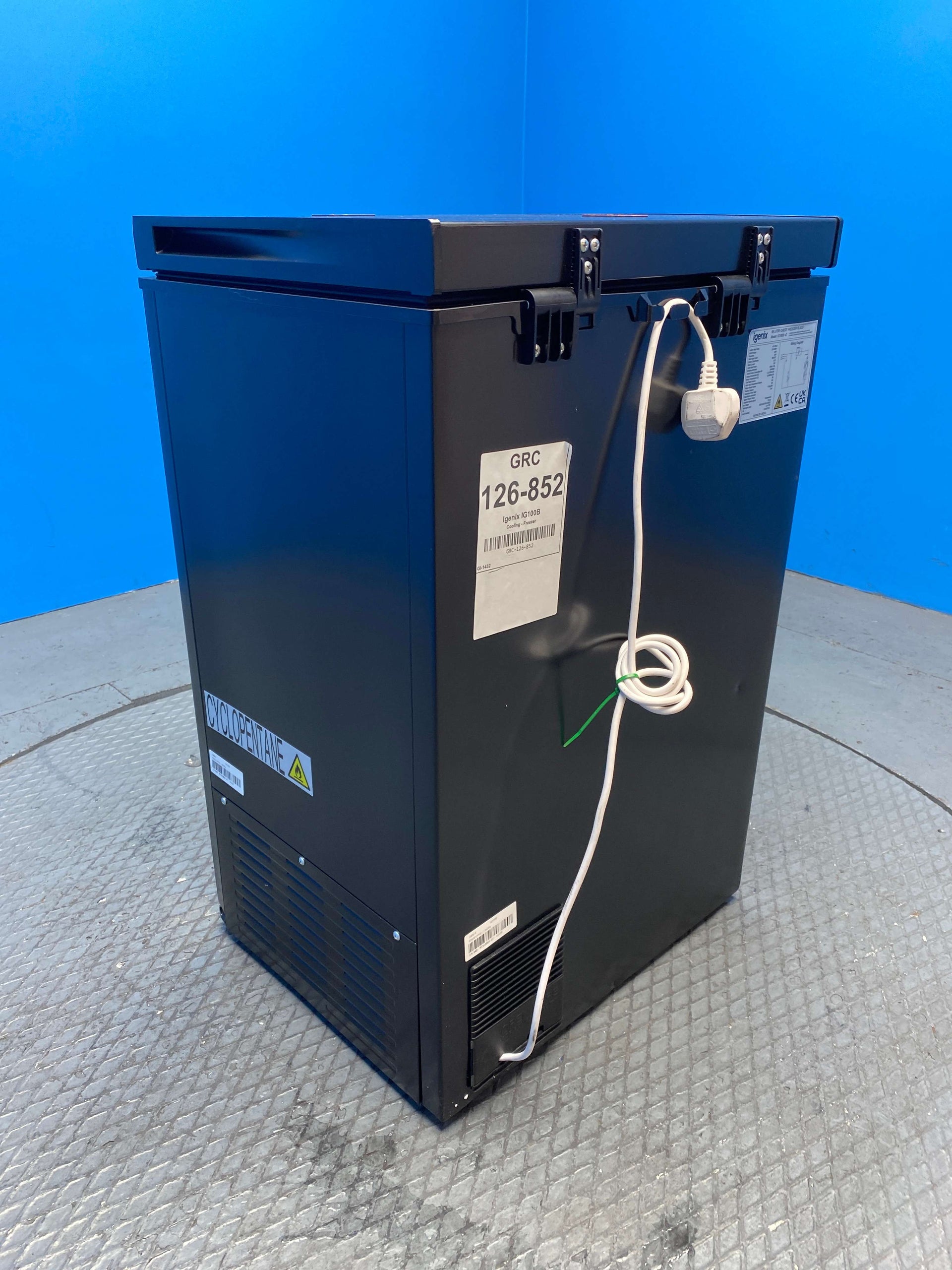Igenix IG100B 99 Litre Freestanding Chest Freezer