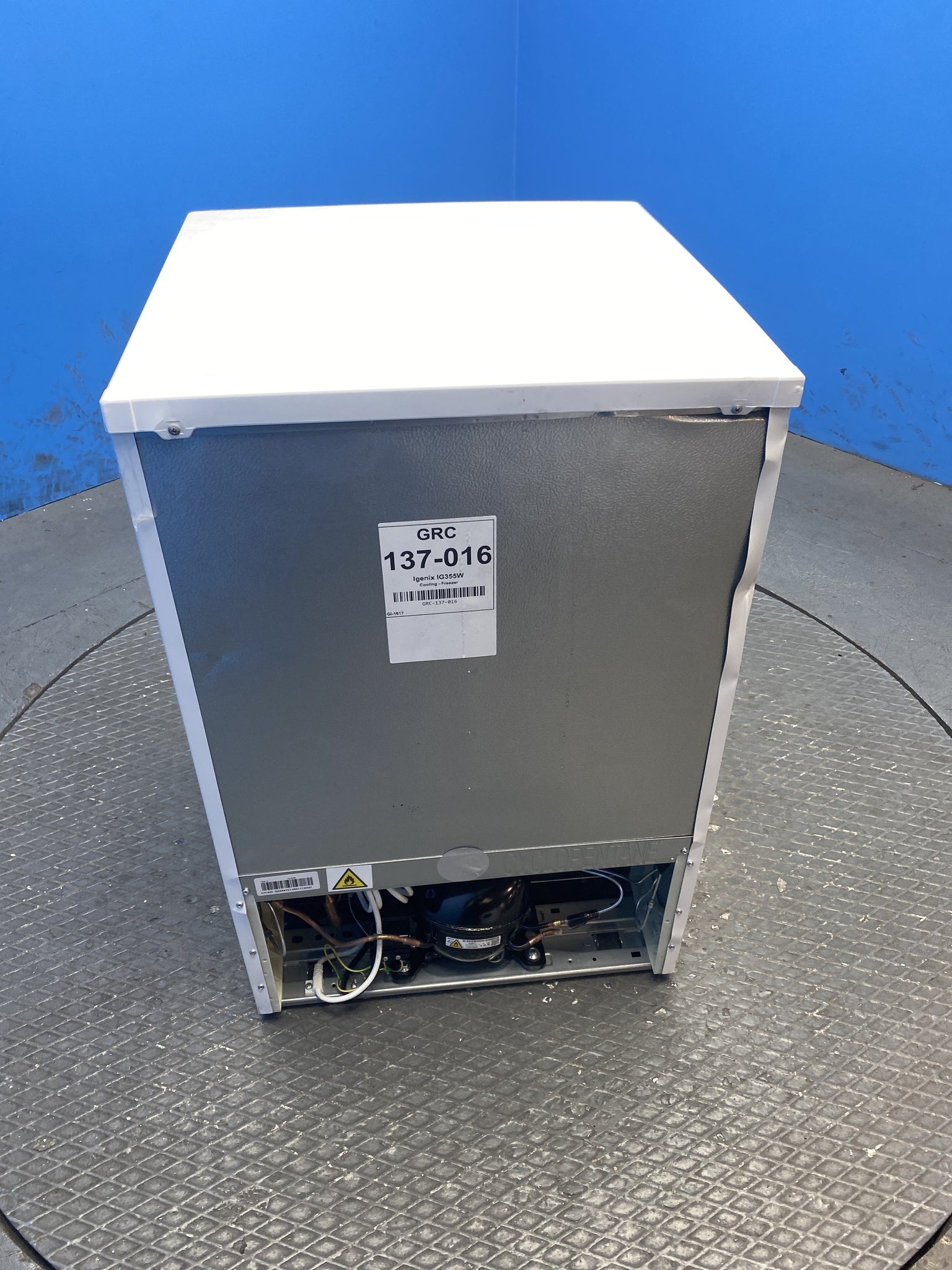 Igenix IG355W 94 Litre Under Counter Freezer