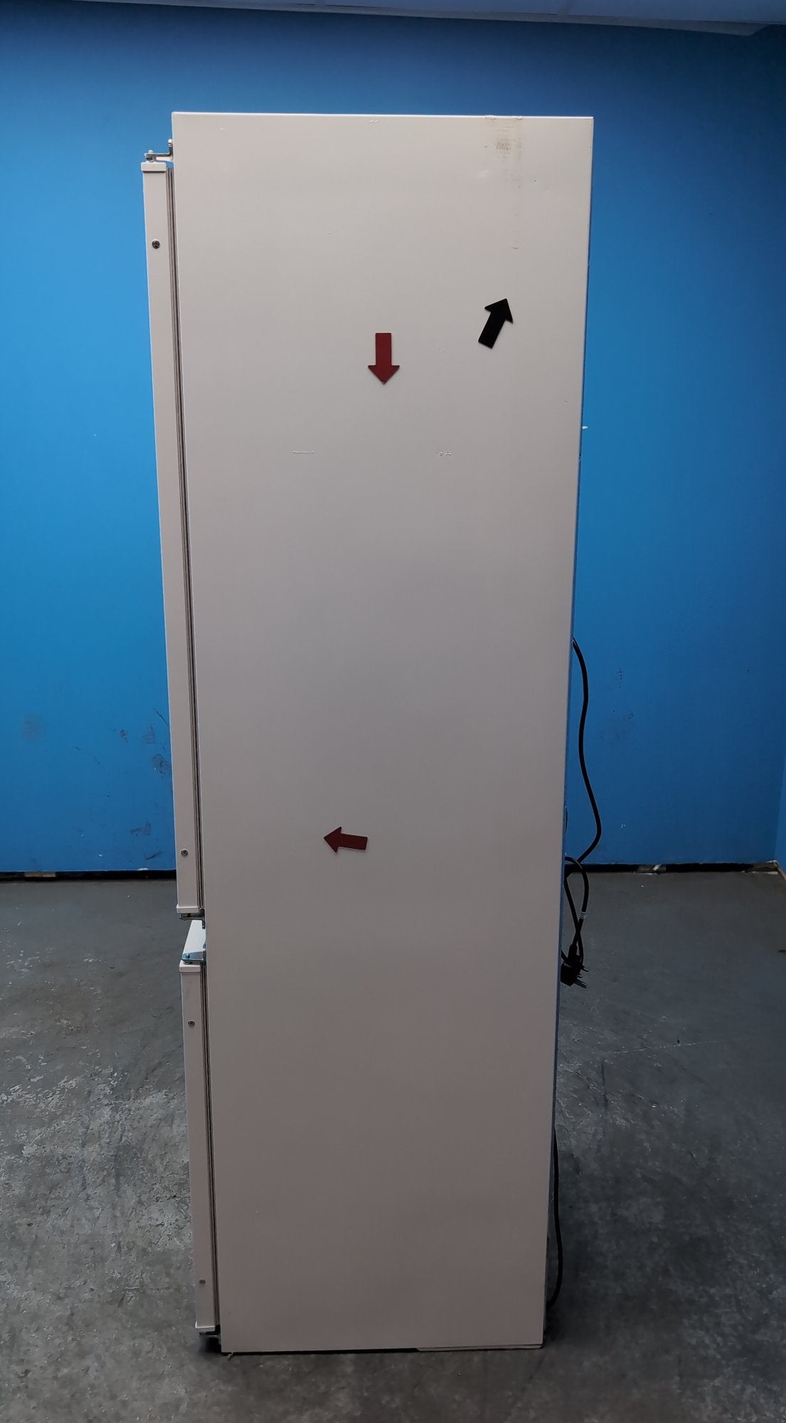 #GRC-163-432 - Haier 54cm Integrated 70/30 Fridge Freezer – 268L, White, Total No Frost