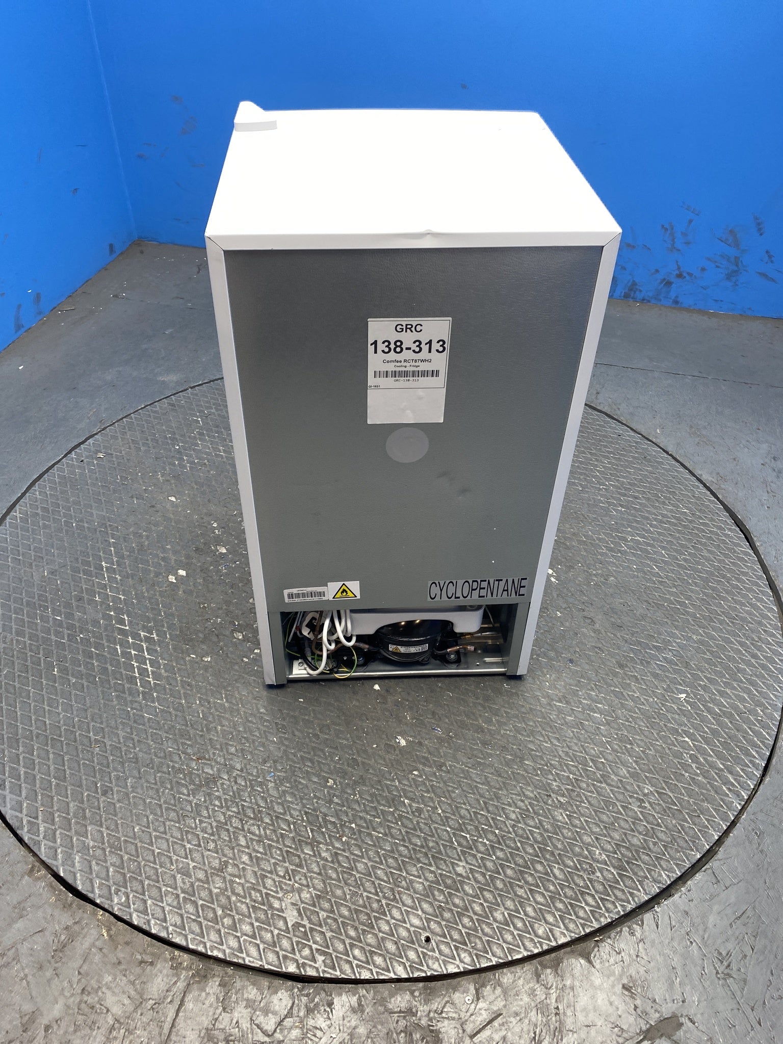 COMFEE’ RCT87WH2(E) 87L Under Counter Fridge Freezer