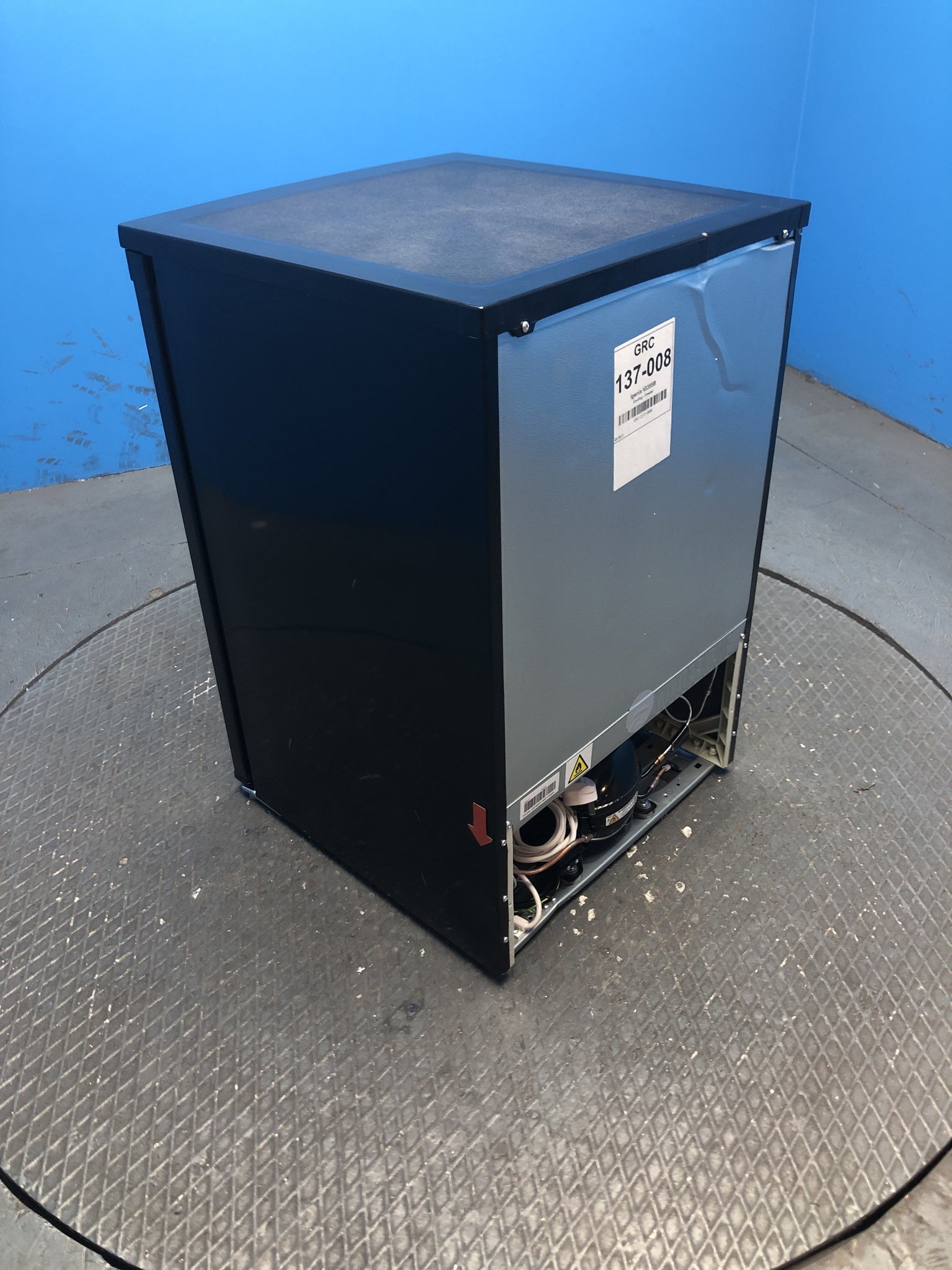 Igenix IG355B 94 Litre Under Counter Freezer