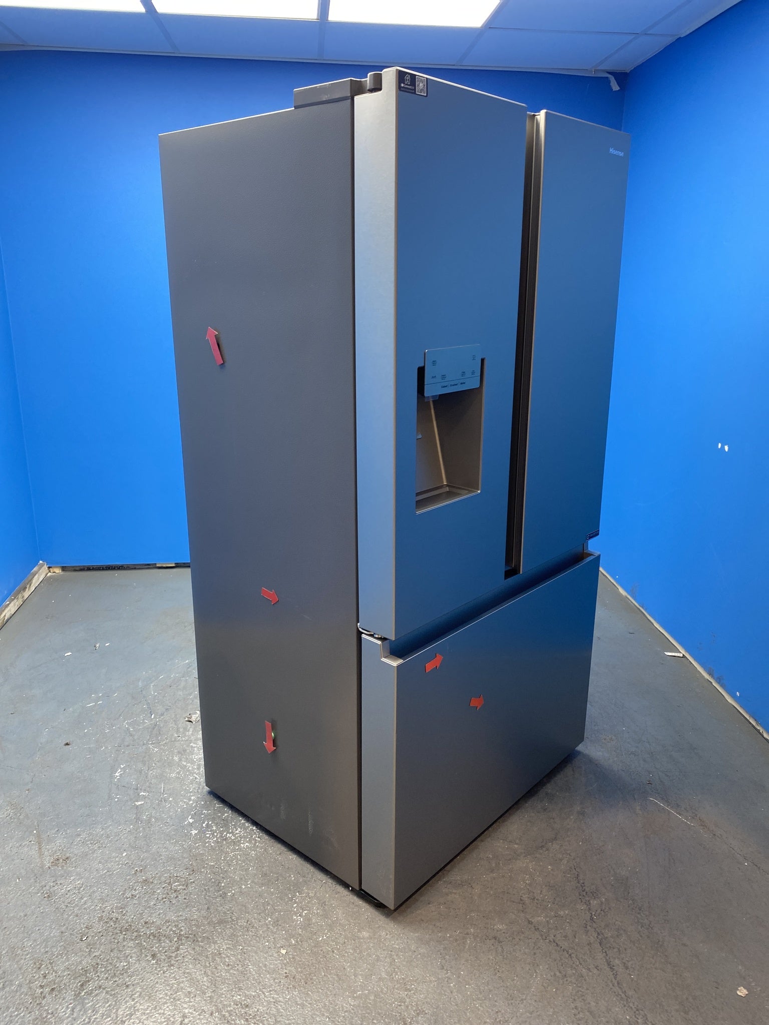 Hisense RF793N4SASE 612L French Door Fridge Freezer with Ice & Water