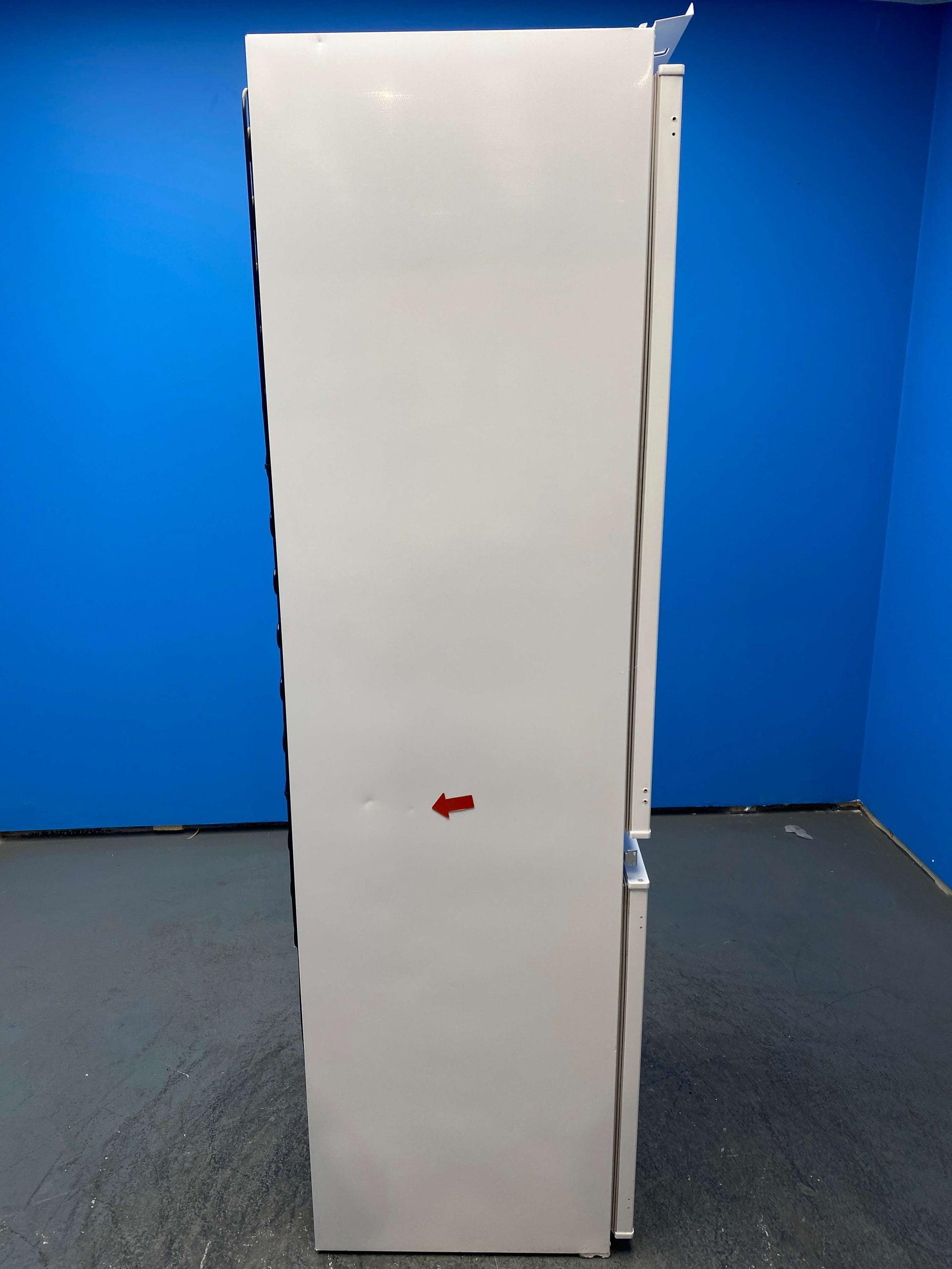 Hisense RIB312F4AWE Integrated 246 Litre Fridge Freezer