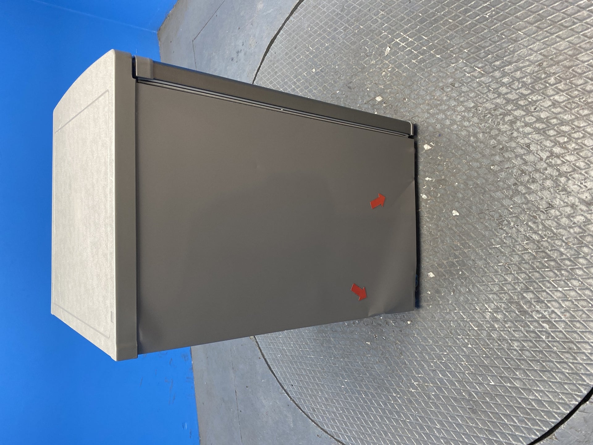 Igenix IG355X 91 Litre Under Counter Freezer