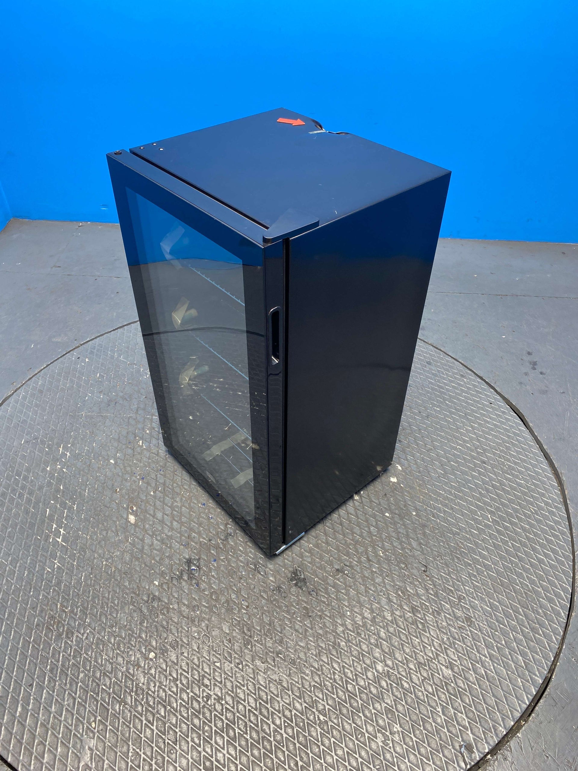 Kuhla K48BC101B Black 93L Beverage Cooler