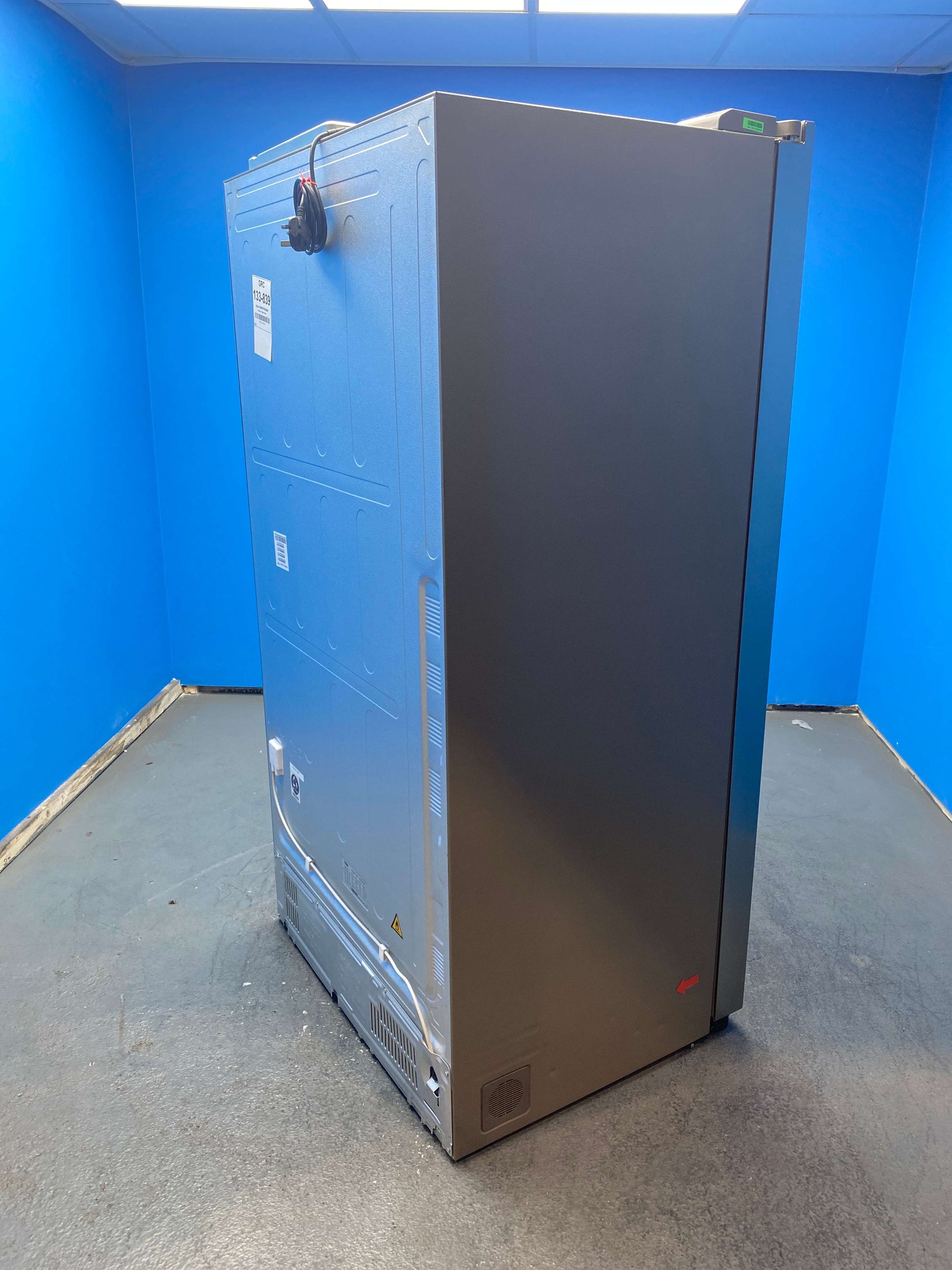 Haier Series 7 HSW79F18CIMM Plumbed American Fridge Freezer