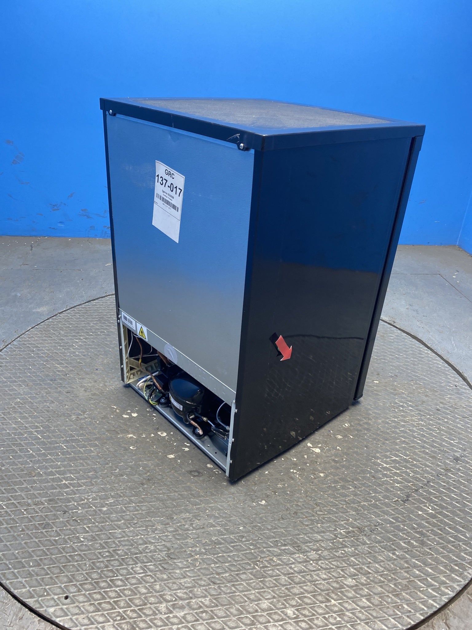 Igenix IG355B 94 Litre Under Counter Freezer