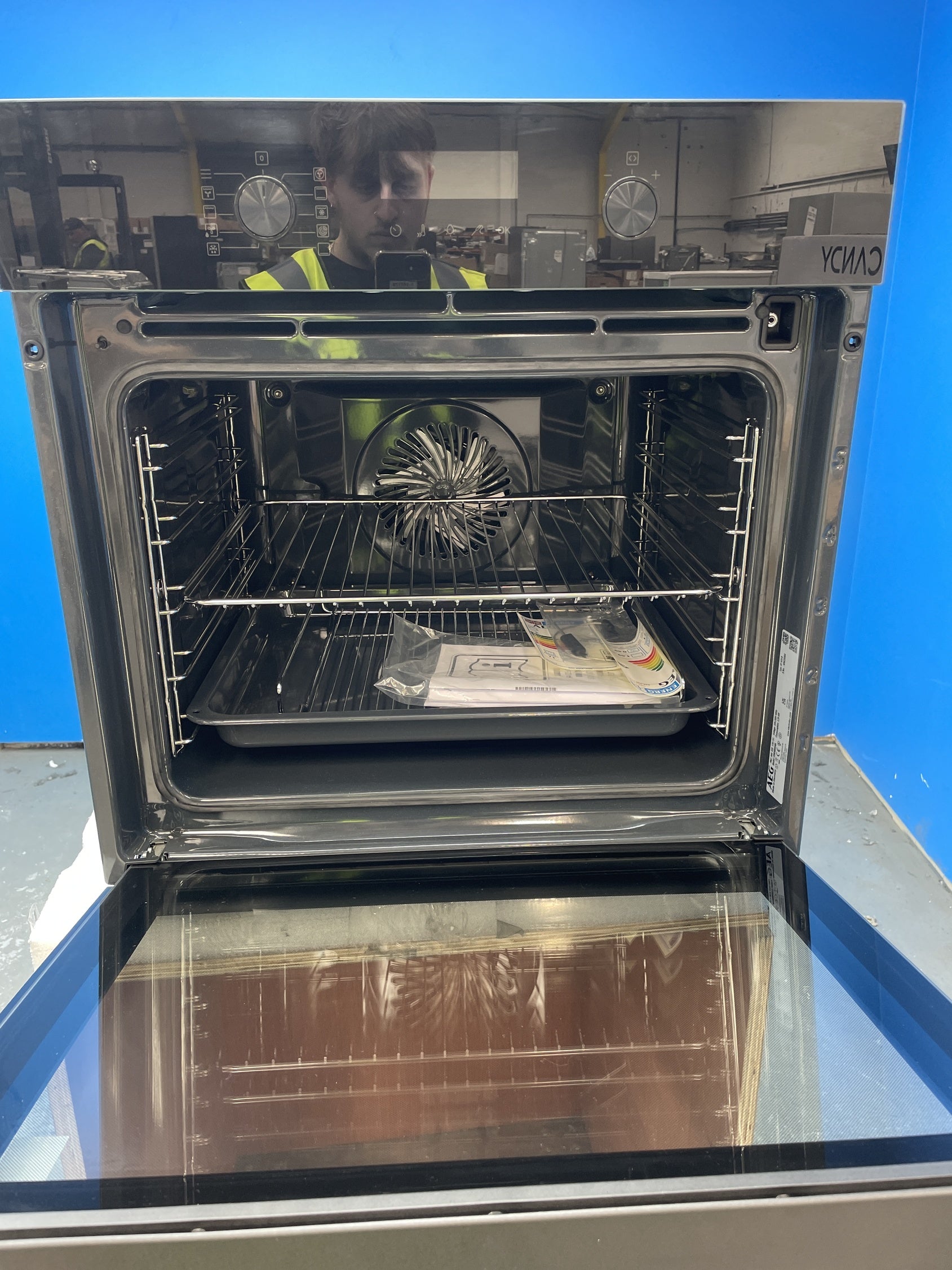 #GRC-157-849 - AEG 6000 SenseCook OS6AB50AK Built-In 71 Litre Single Oven