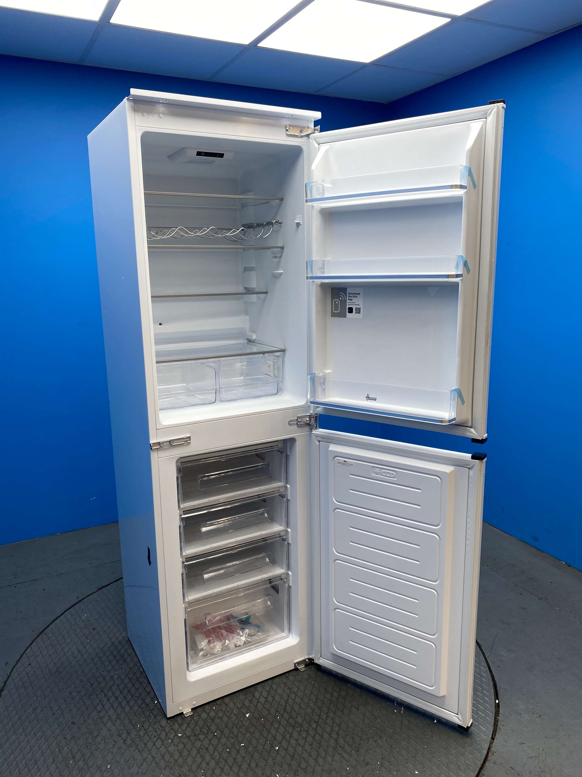 Hoover HOB50S518EK Integrated 233 Litre 50/50 Combi Fridge Freezer