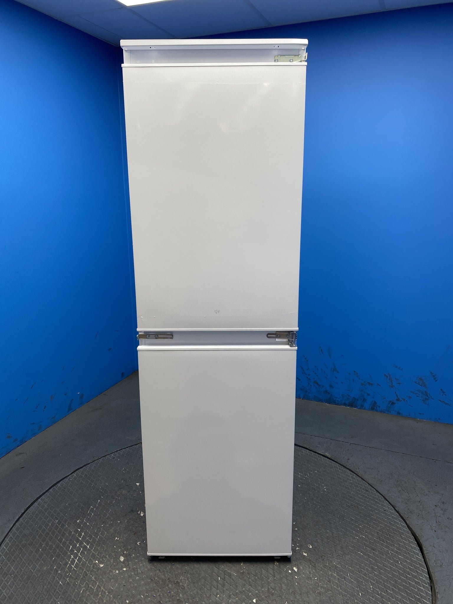 Hoover HOB50N518EVK Integrated 228 Litre Frost Free Fridge Freezer