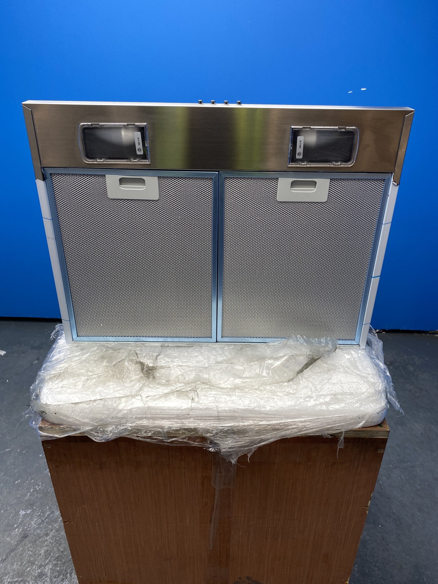 #GRC-150-205 - AEG LFC316X 60cm Stainless Steel Pyramid Chimney Hood