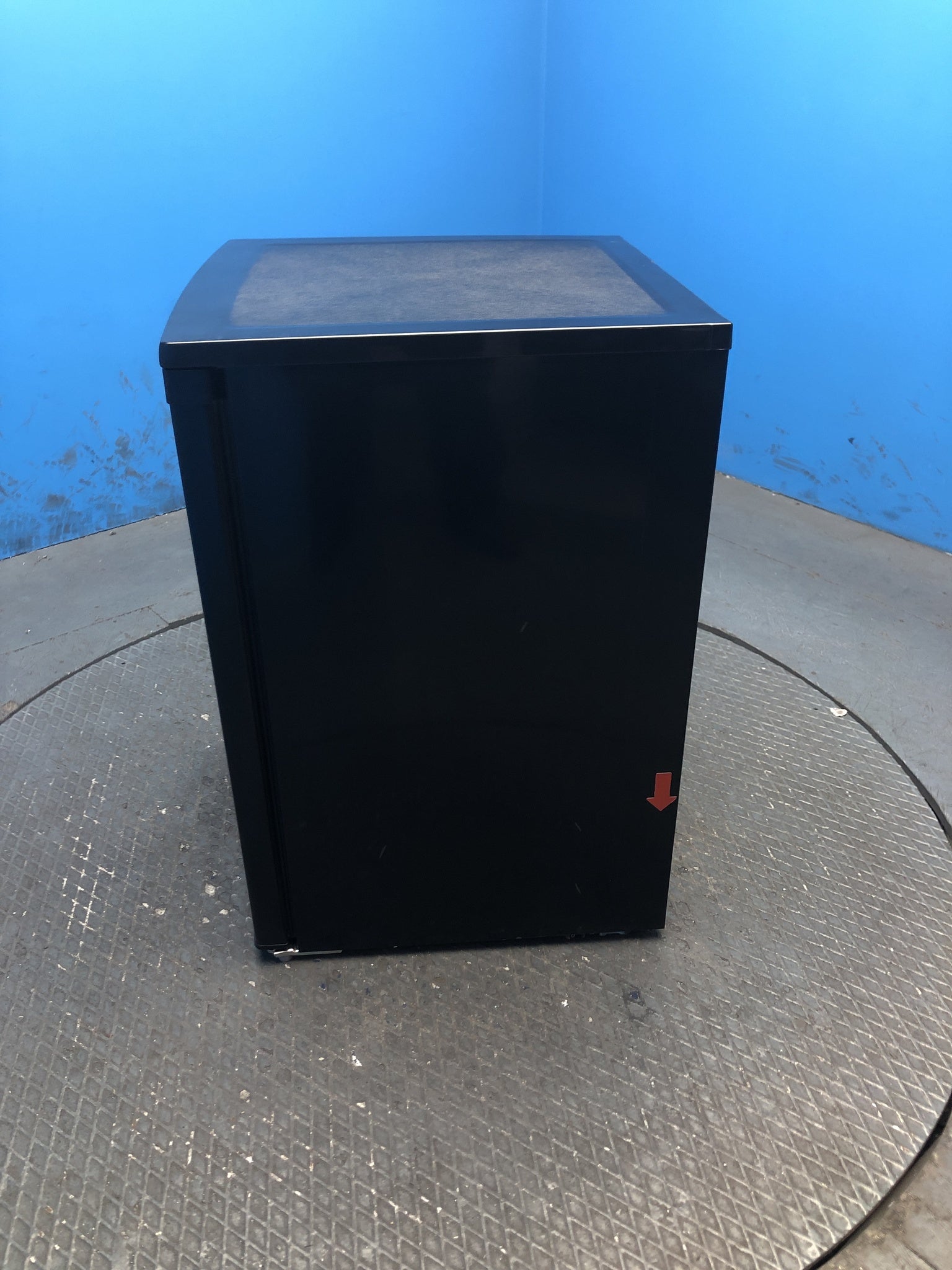 Igenix IG355B 94 Litre Under Counter Freezer
