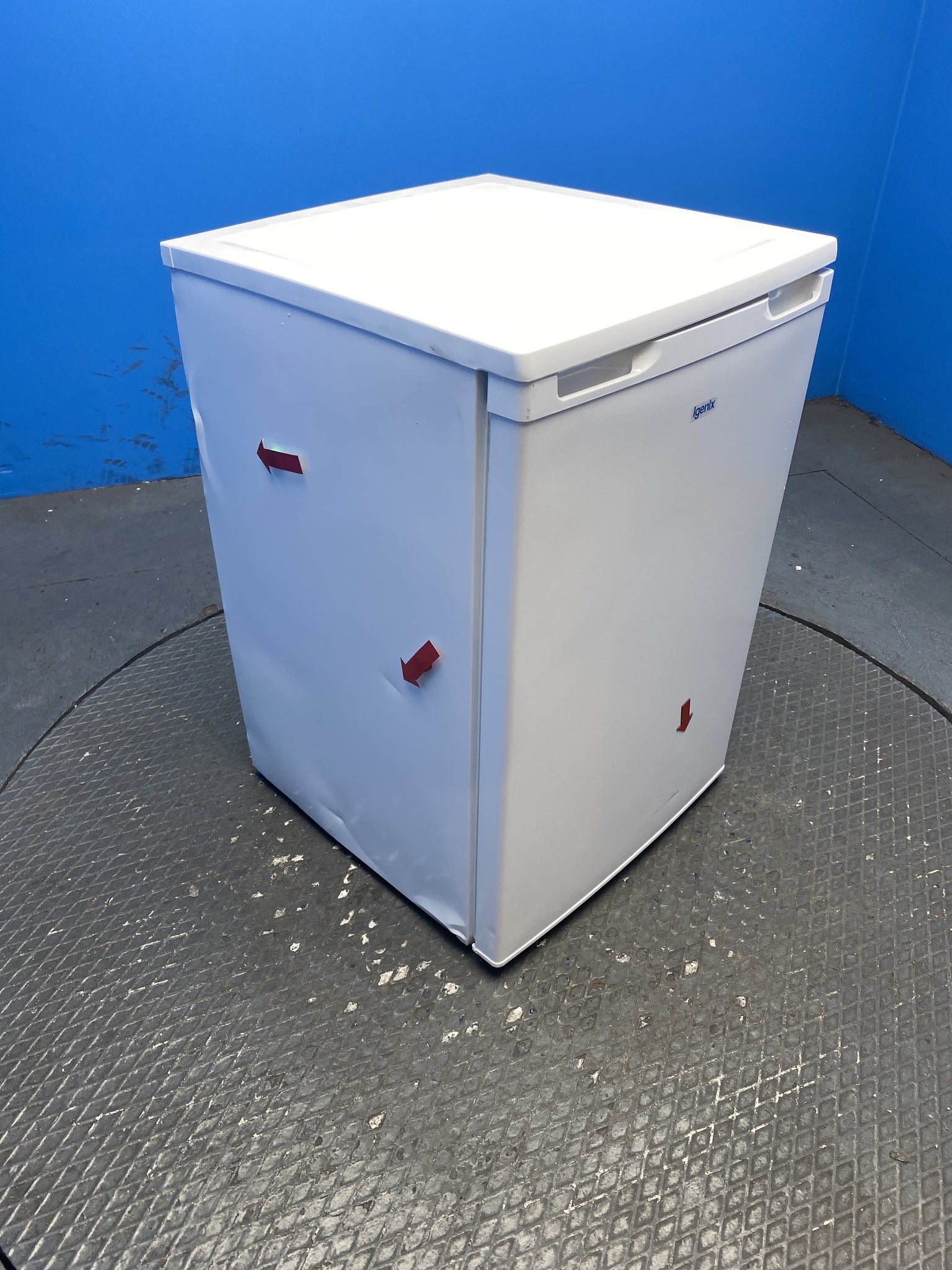 Igenix IG355W 94 Litre Under Counter Freezer