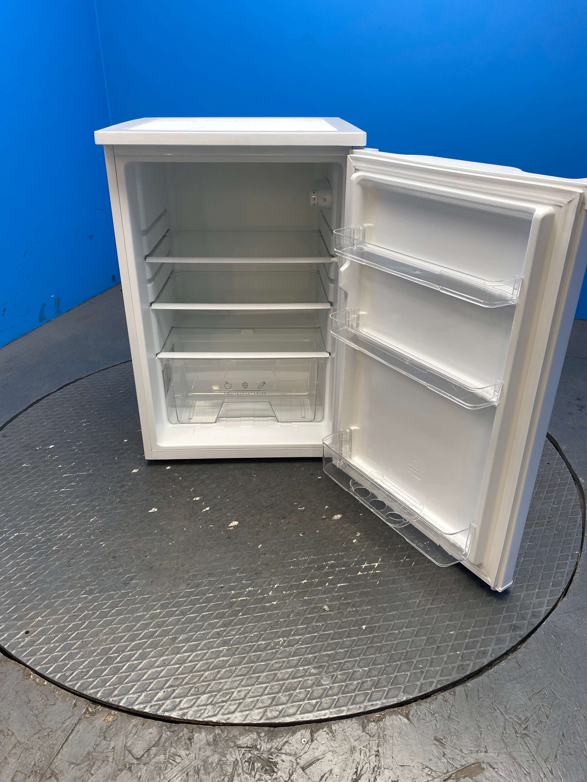 Igenix IG255W 136 Litre Under Counter Fridge