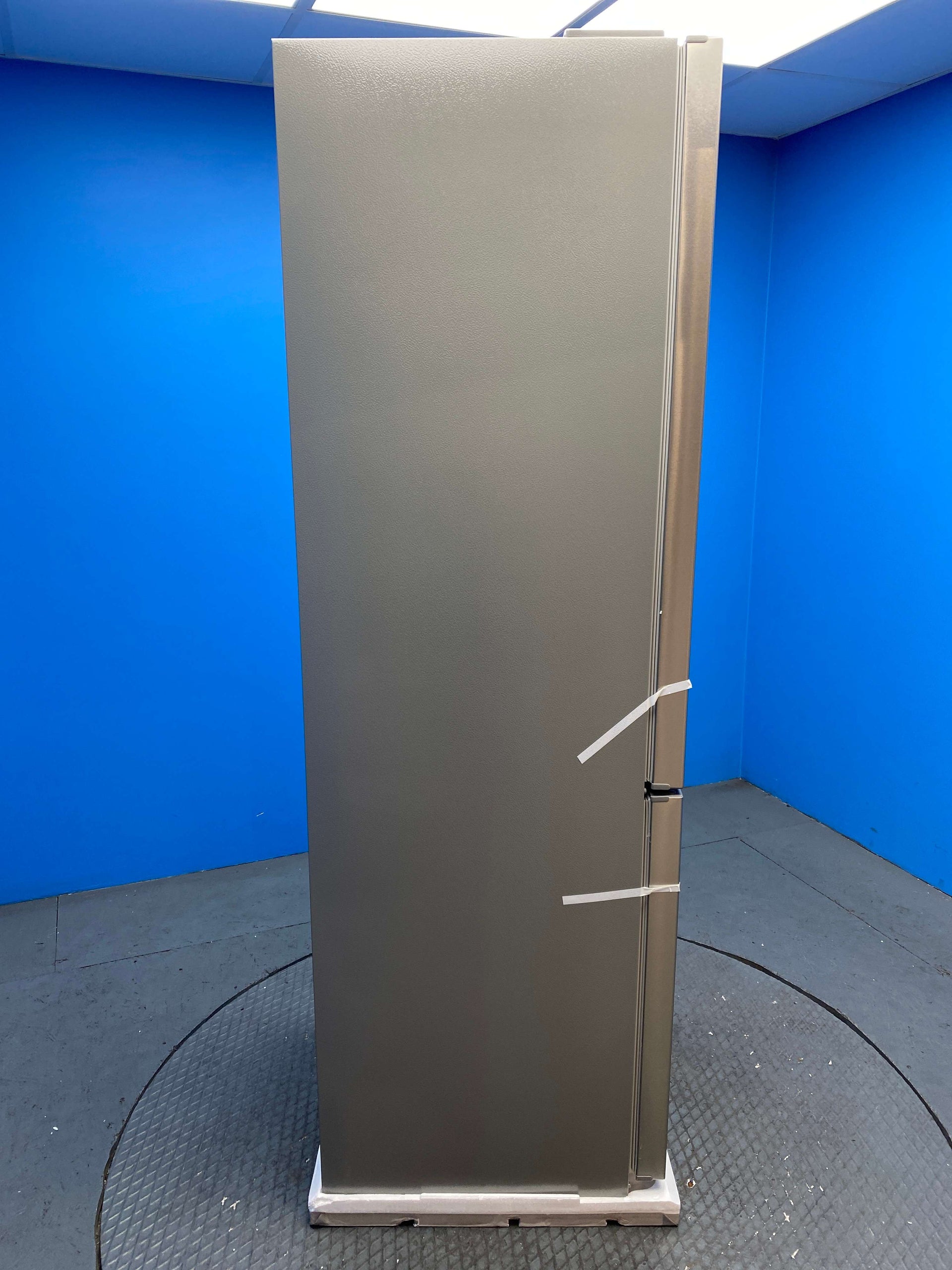 Midea MDRB424FGD02O 310L Frost Free Fridge Freezer with Multi Air Flow