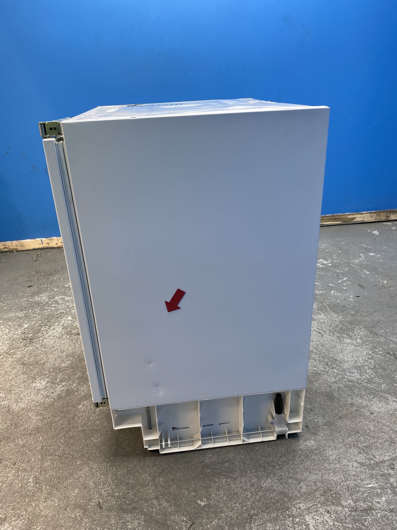 #GRC-155-985 - AEG NSK6I82EF 6000 Integrated 134 Litre Undercounter Larder Fridge