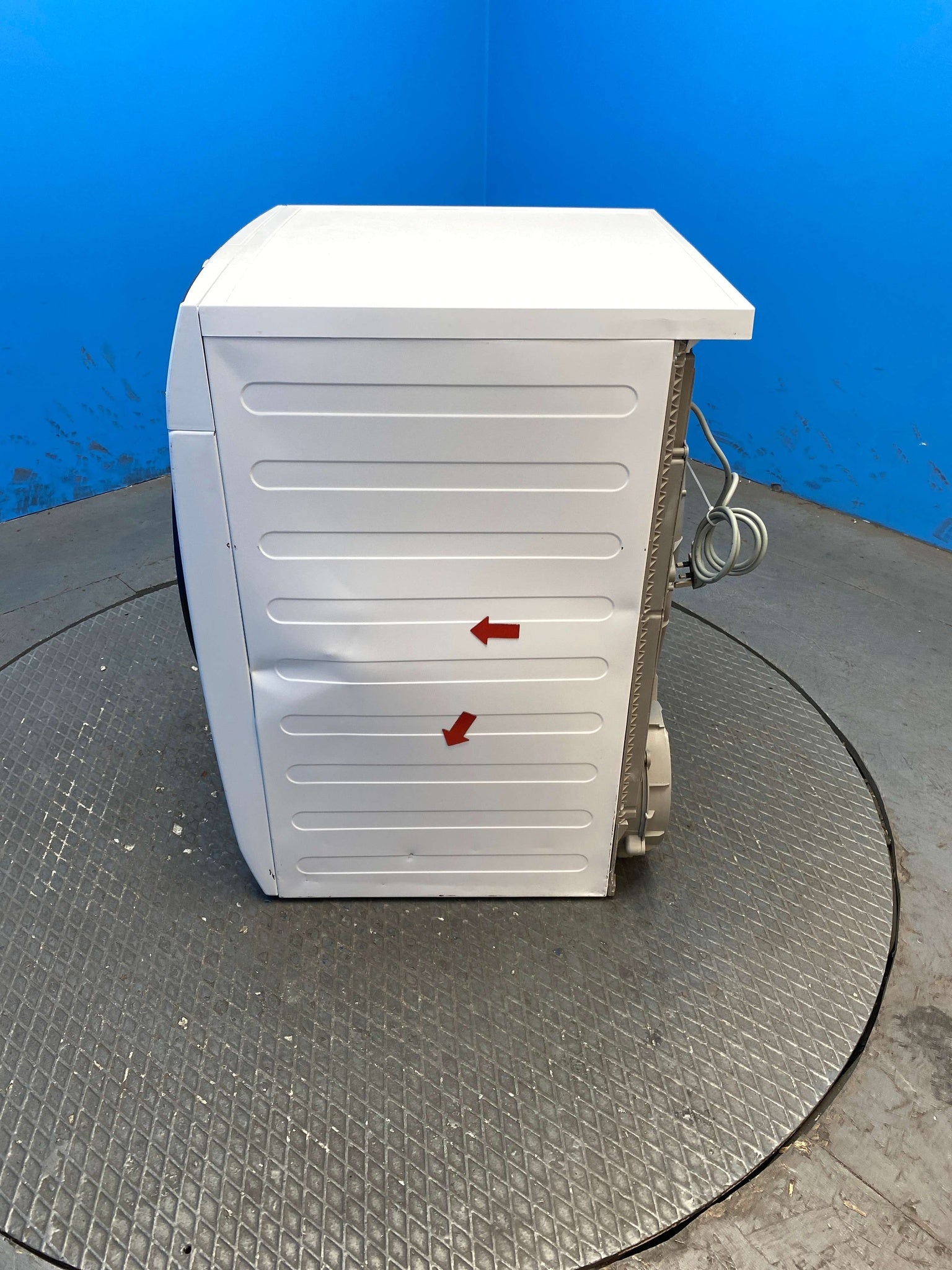 AEG 7000 Series TR718L4B 8kg Heat Pump Tumble Dryer