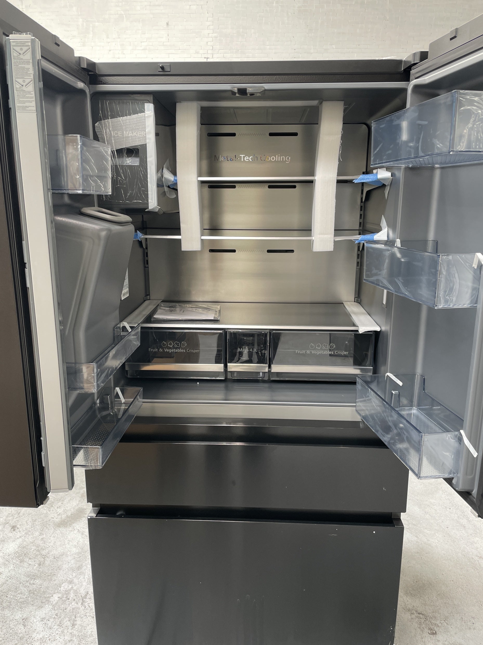 #GRC-157-214 - Hisense RF728N4SBFE PureFlat French Door Fridge Freezer