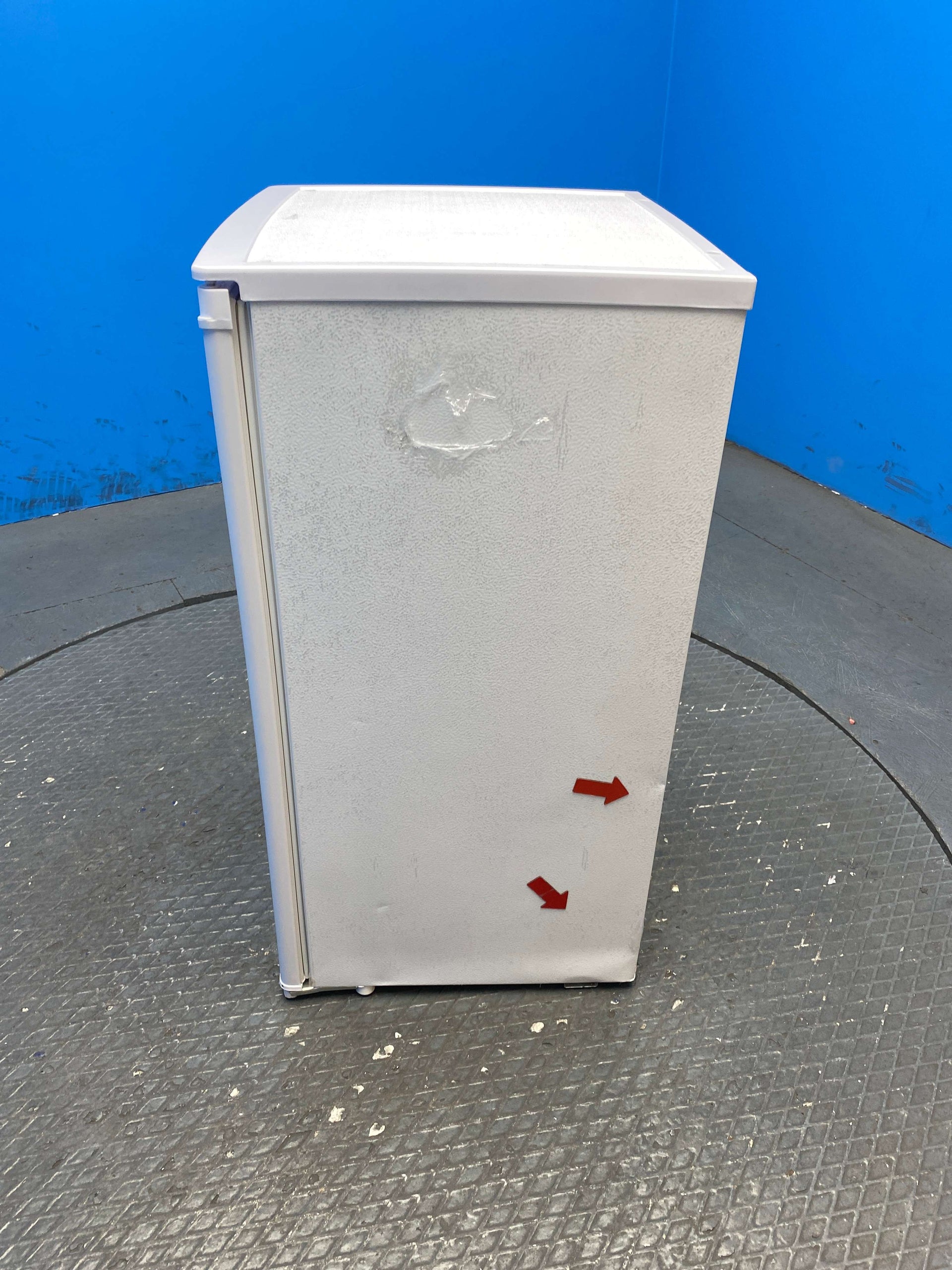 Igenix IG3920 91L Undercounter Fridge with Icebox