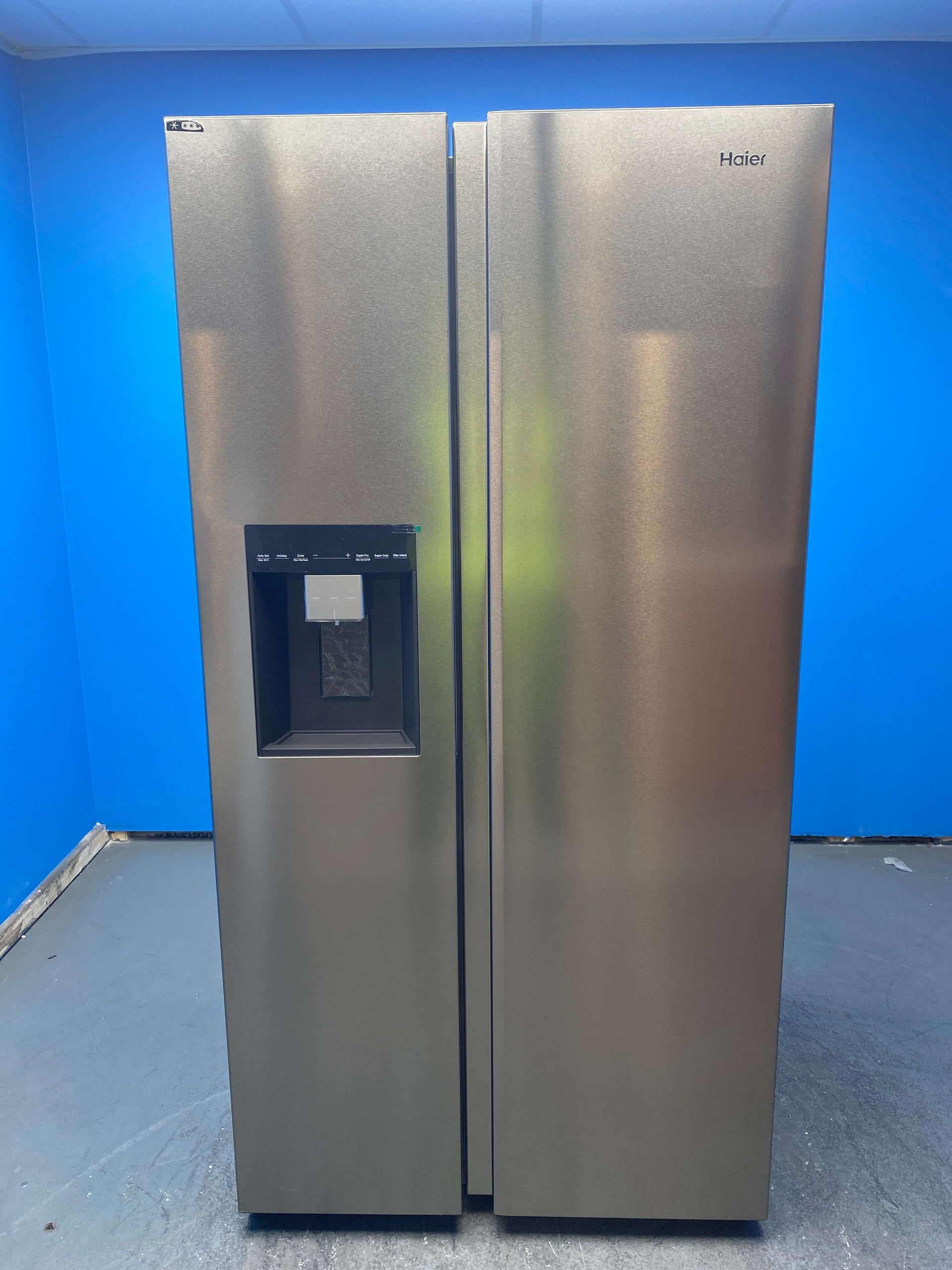 Haier Series 7 HSW79F18CIMM Plumbed American Fridge Freezer