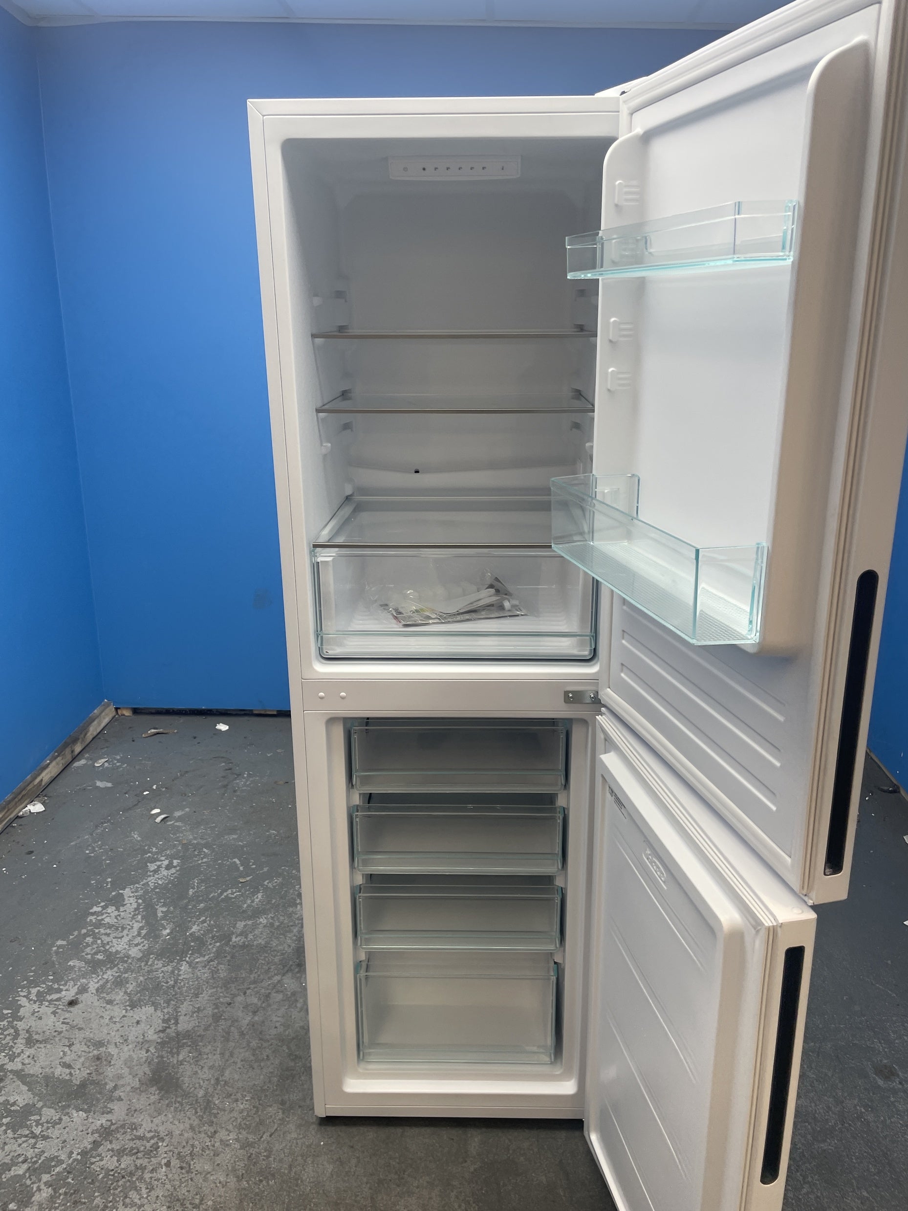 #GRC-159-079 - Candy CCT3L517EWK 252 Litre Combi Fridge Freezer