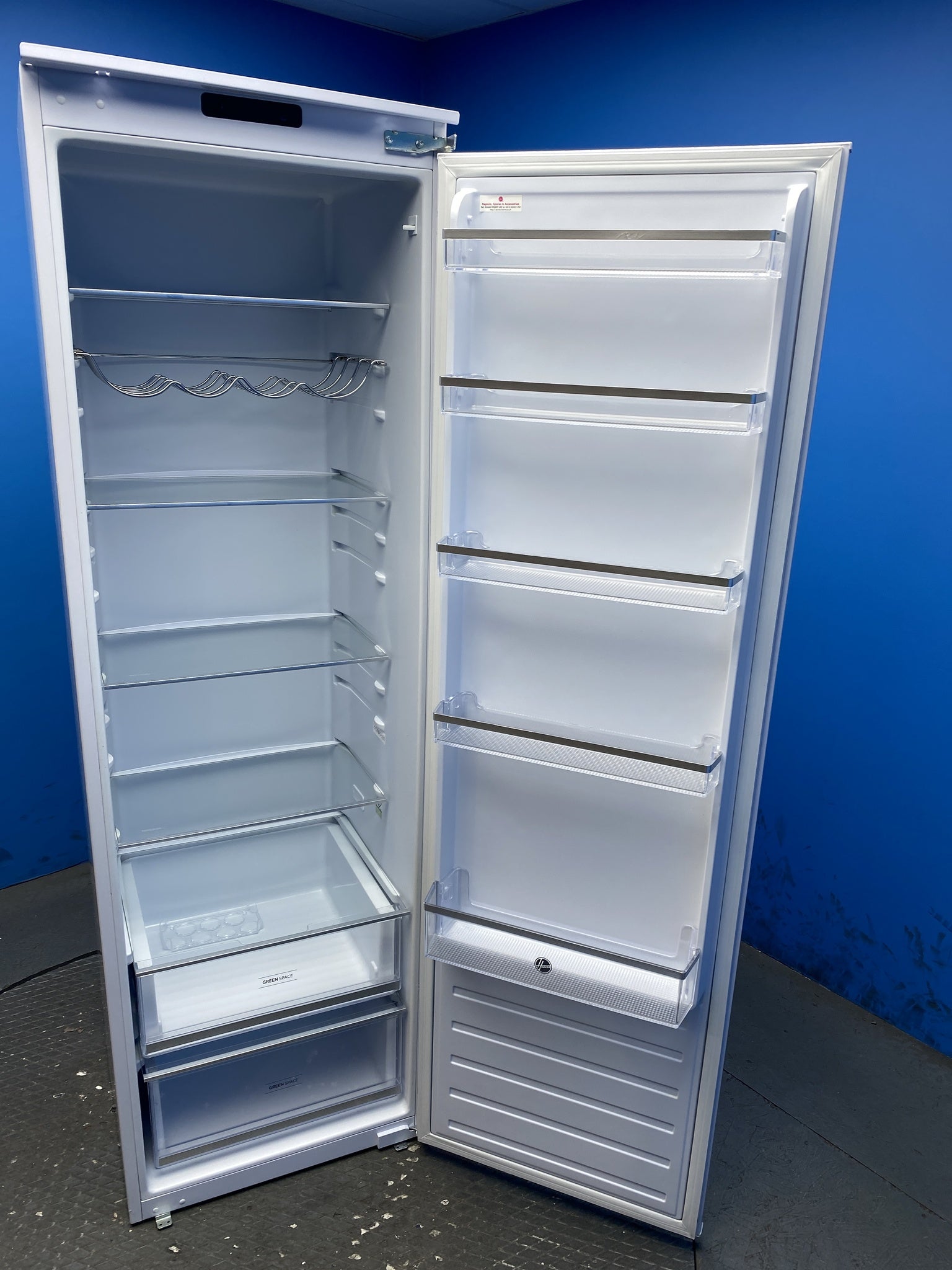 Hoover HBO L172UK/N Integrated Tall 316 Litre Larder Fridge