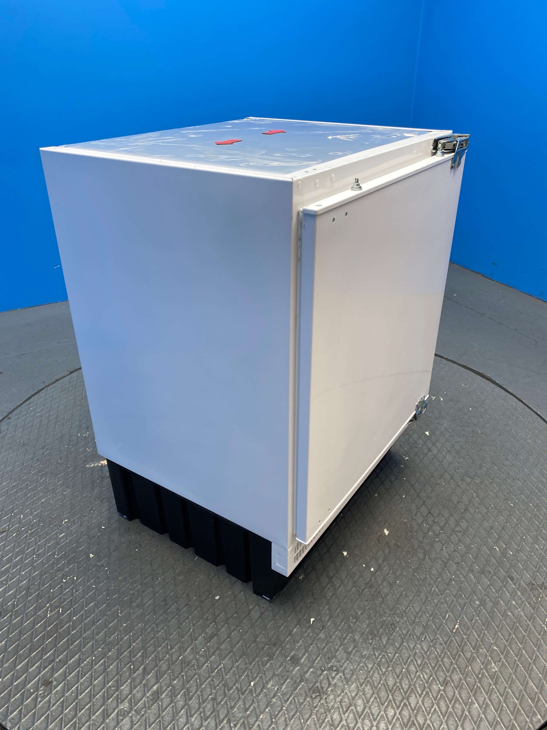Statesman BU160LF4E 60cm Integrated Undercounter Fridge