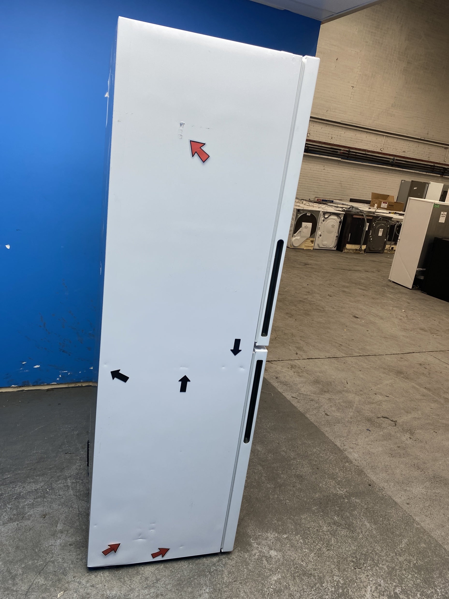 #GRC-156-220 - Hoover HVT3CLECKIHW 235 Litre Combi Fridge Freezer