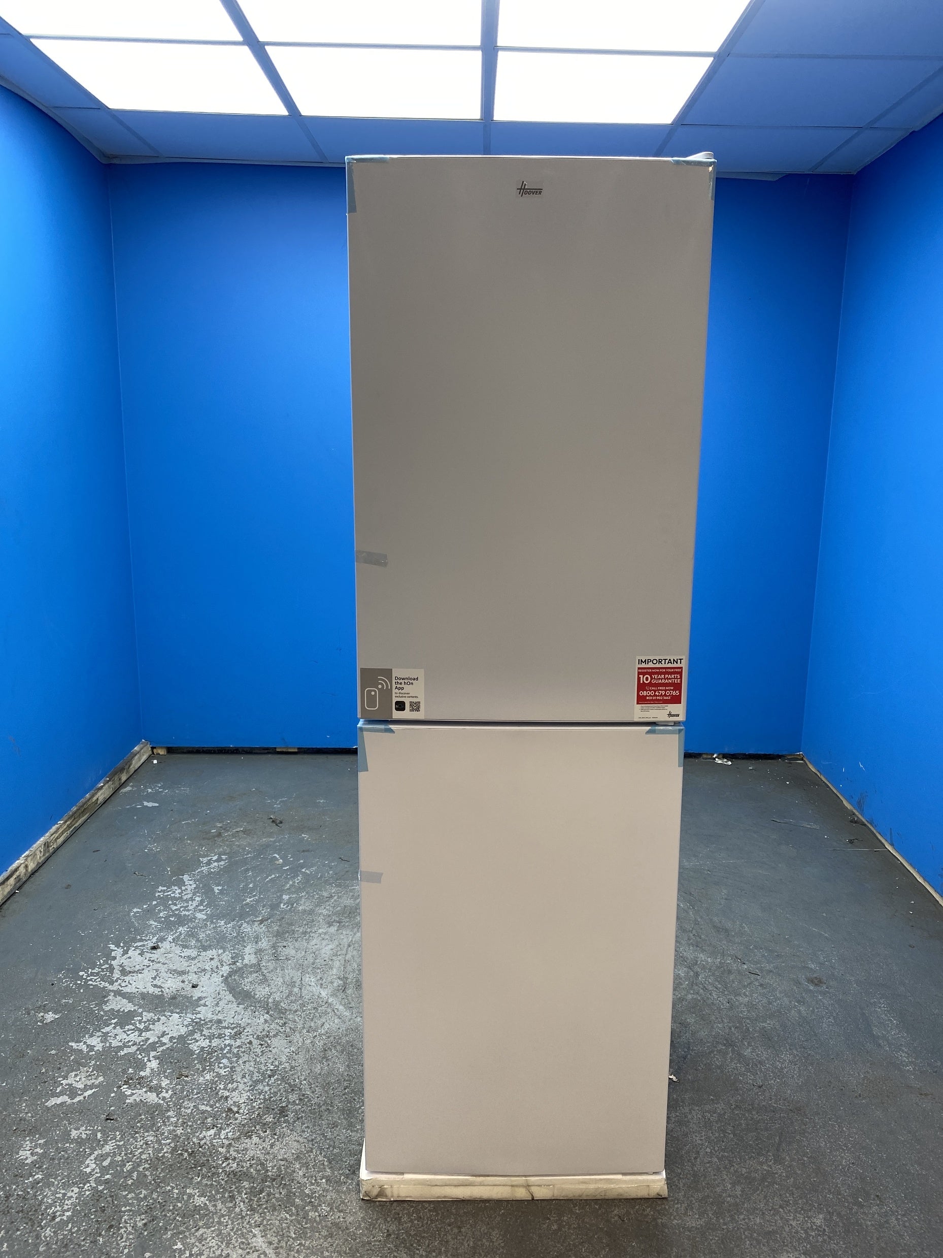 #GRC-157-070 - Hoover HVT3CLECKIHW 235 Litre Combi Fridge Freezer