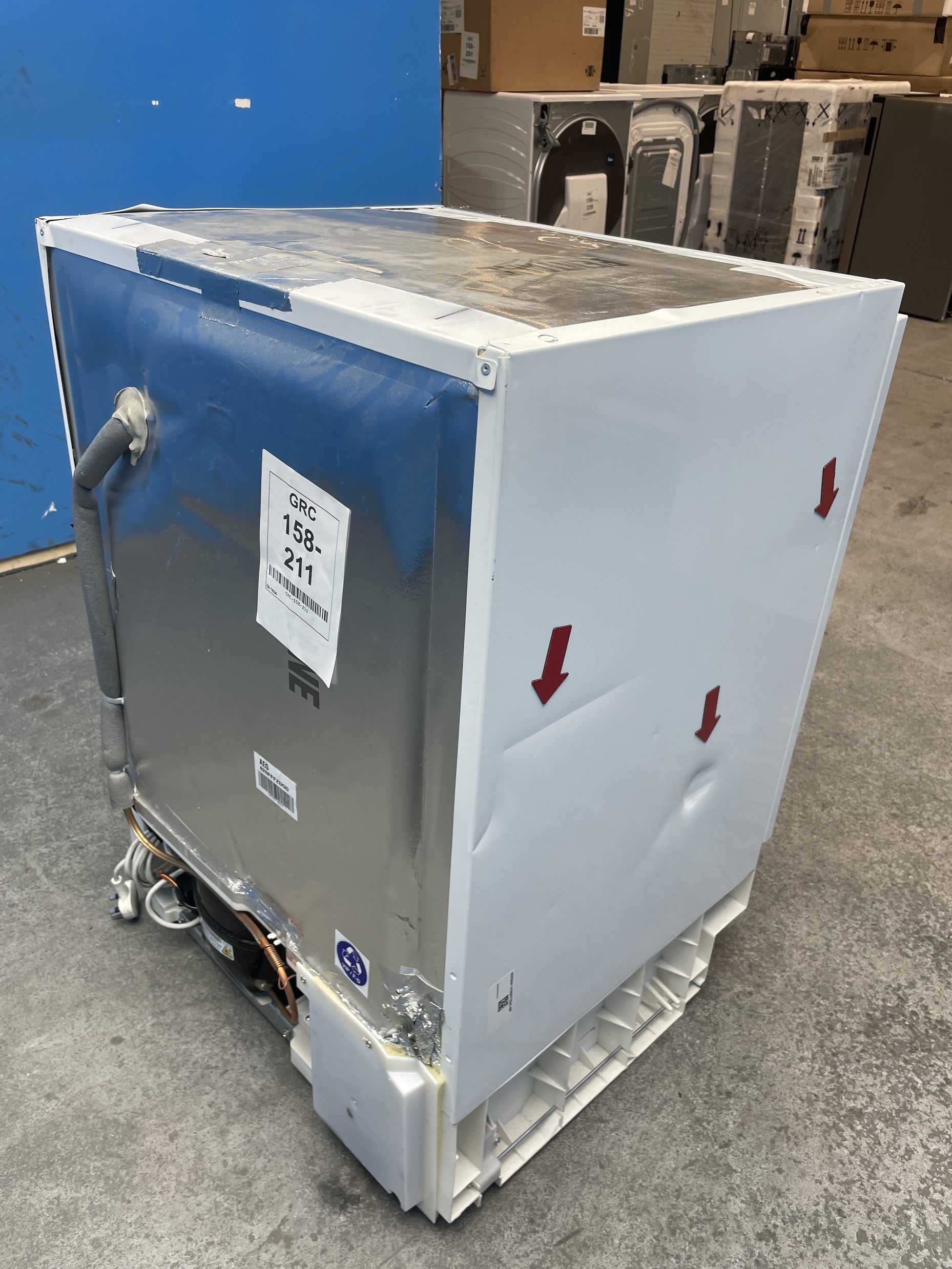 #GRC-158-211 - AEG OAB7N82EF 7000 Series NoFrost 85 Litre Integrated Freezer